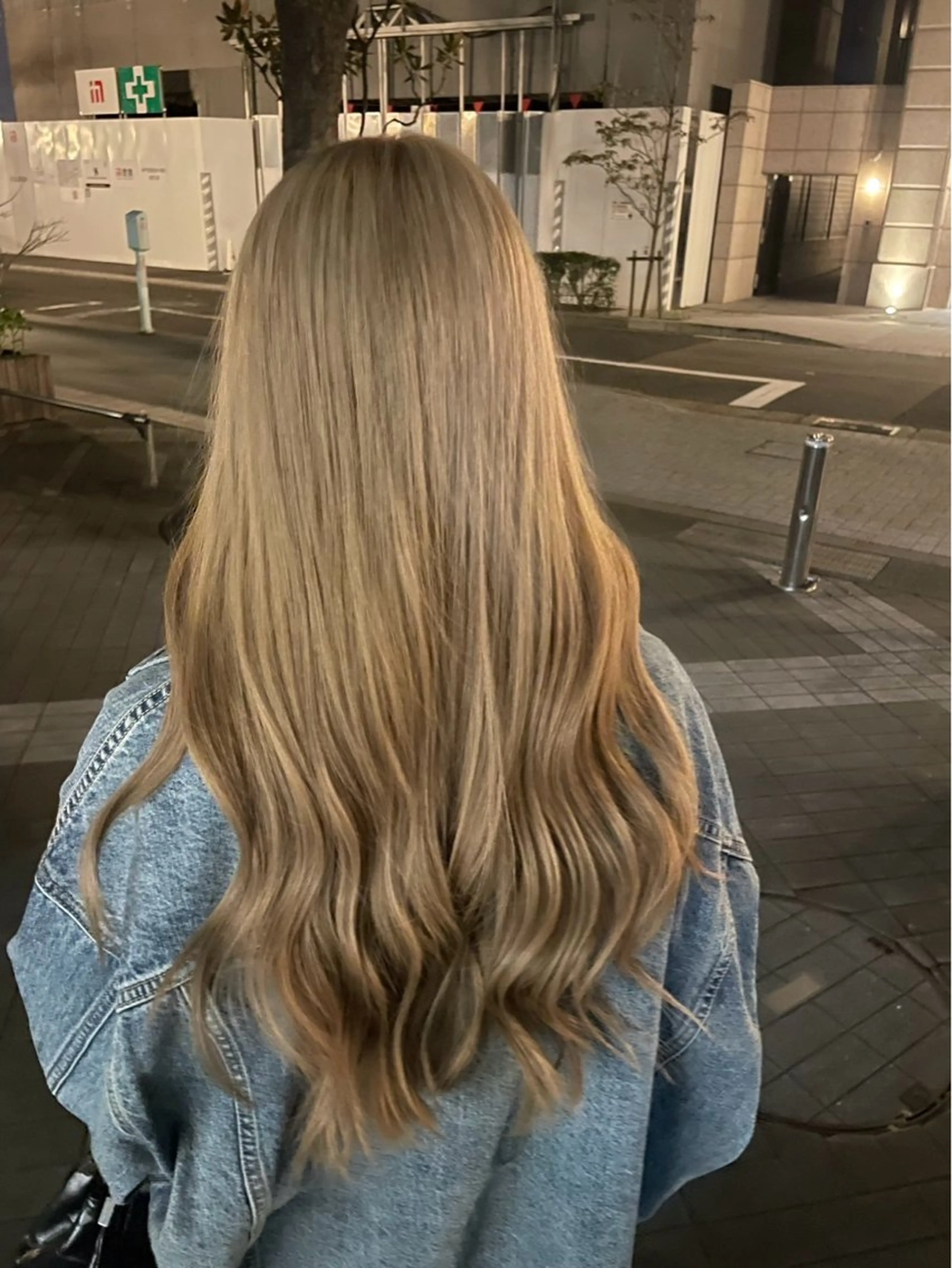 セミロング カラー CARE ．KOBE所属・京谷 日向のヘアスタイル