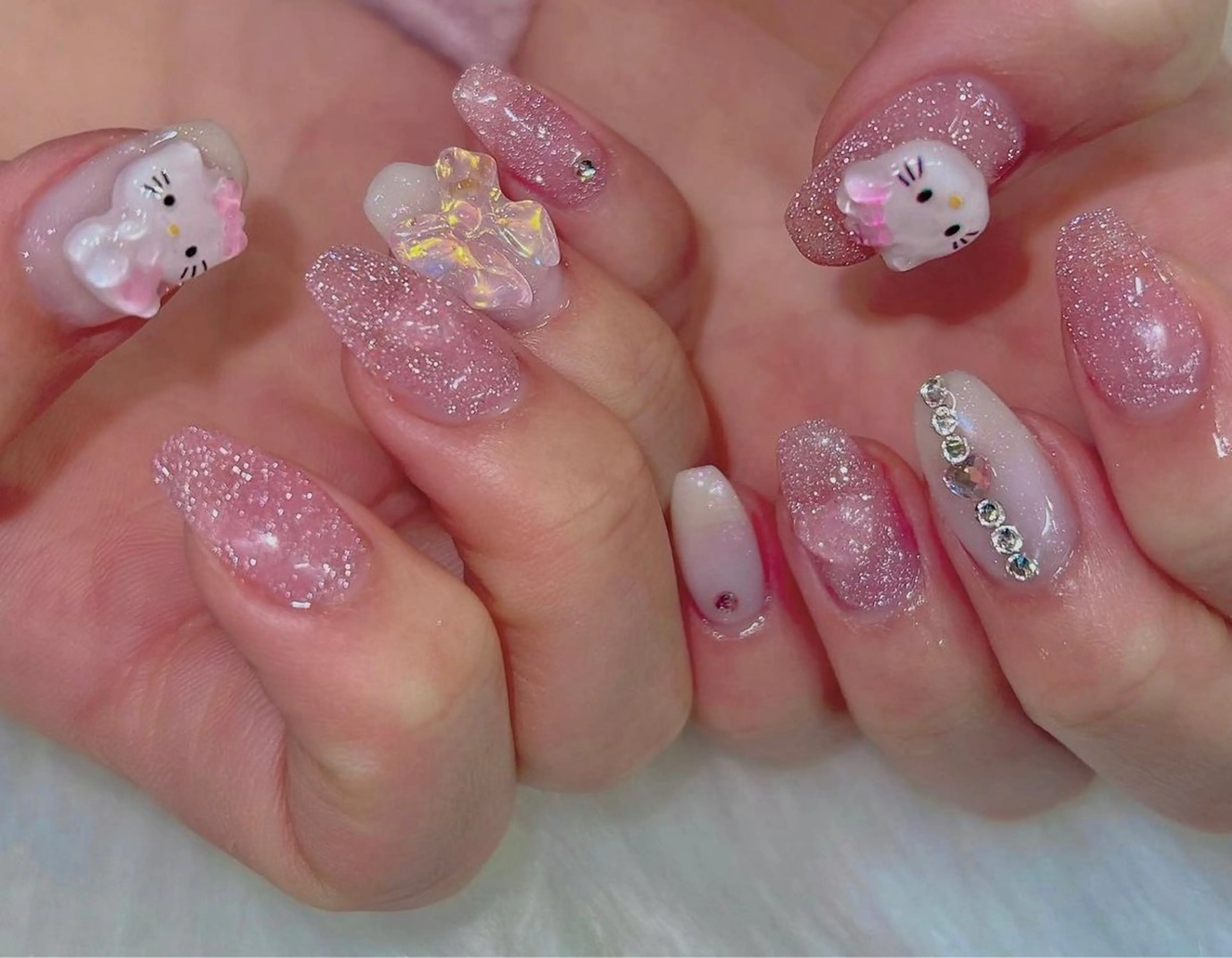 ミディアム nina beautyのネイルデザイン