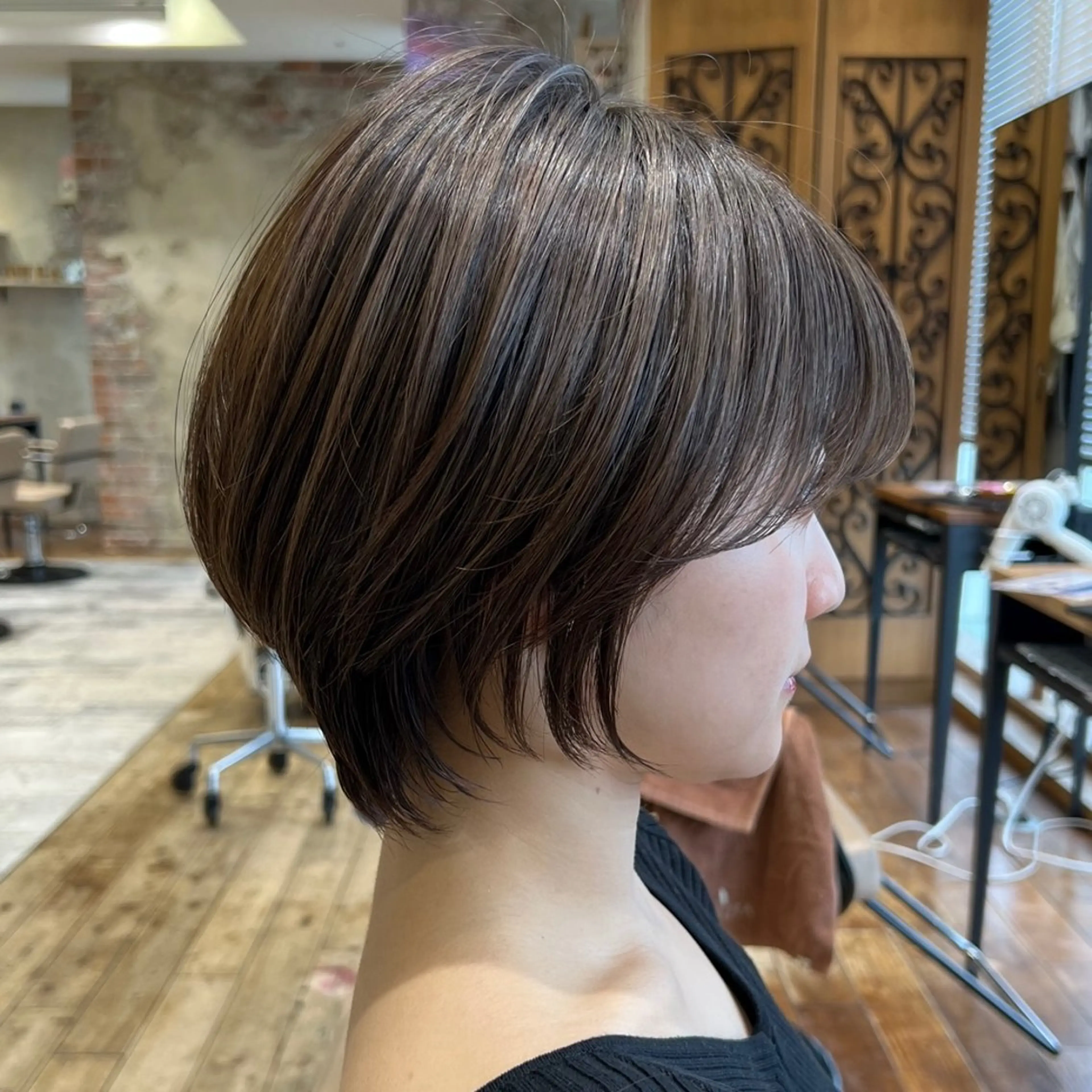 ショート カット トリートメント 💍新宿ショート 💍岩田莉奈のヘアスタイル