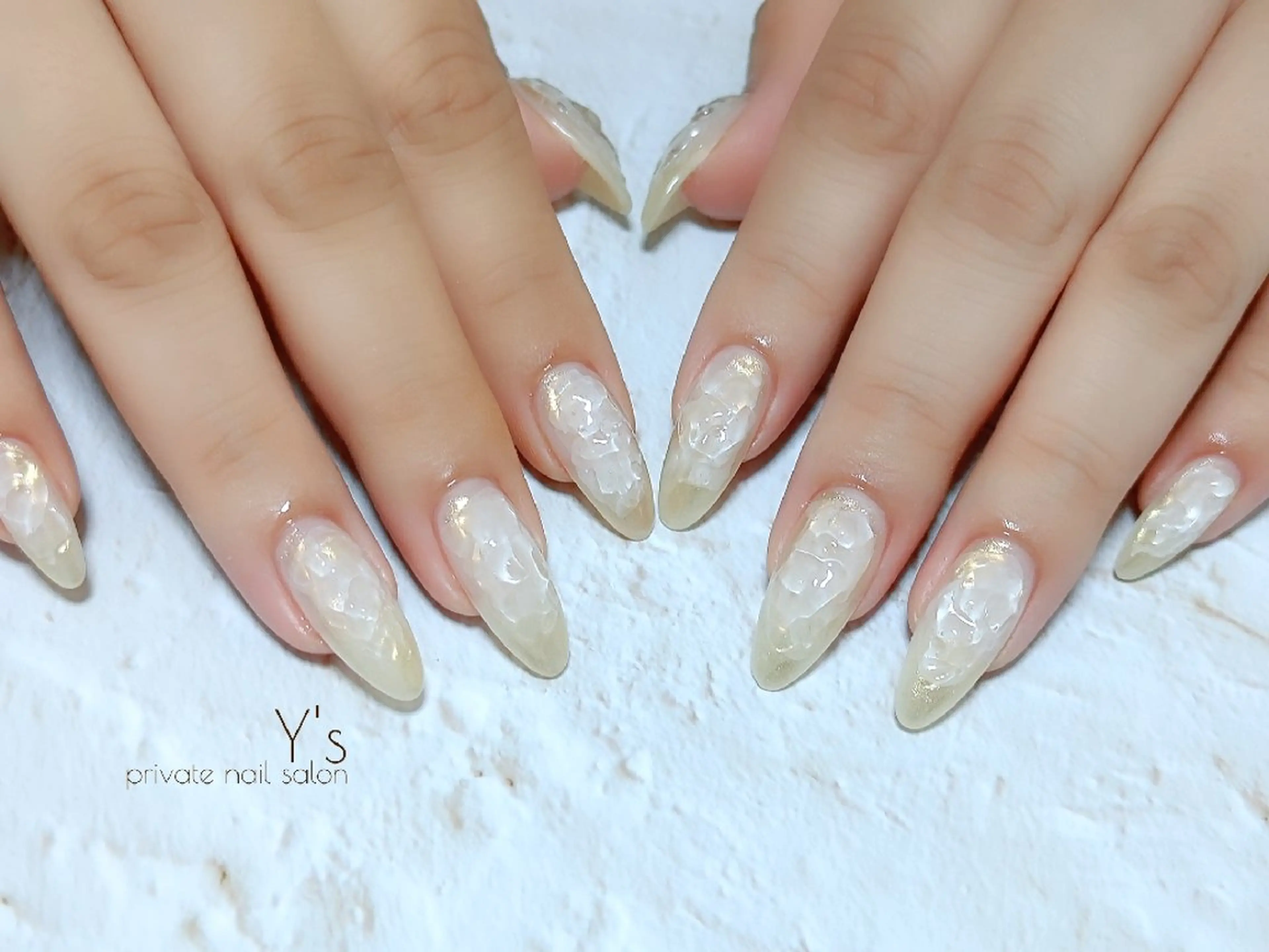 ネイル ハンドネイル YUMI NAGAI  のネイルデザイン