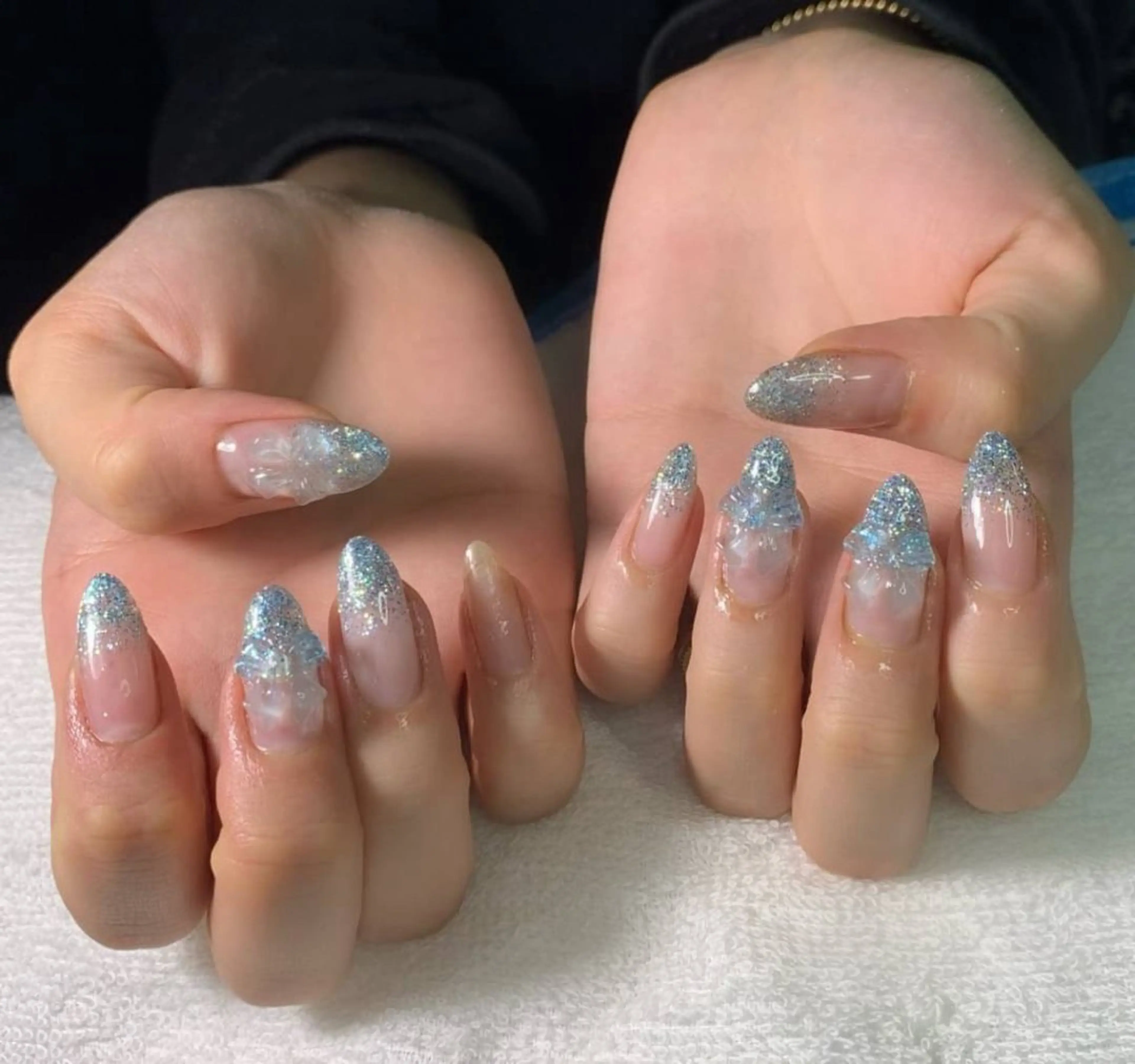 ネイル ブルー フットネイル グラデーション ラメ(グリッター) ラメグラデーション ハンドネイル フットネイル MHR nailのネイルデザイン