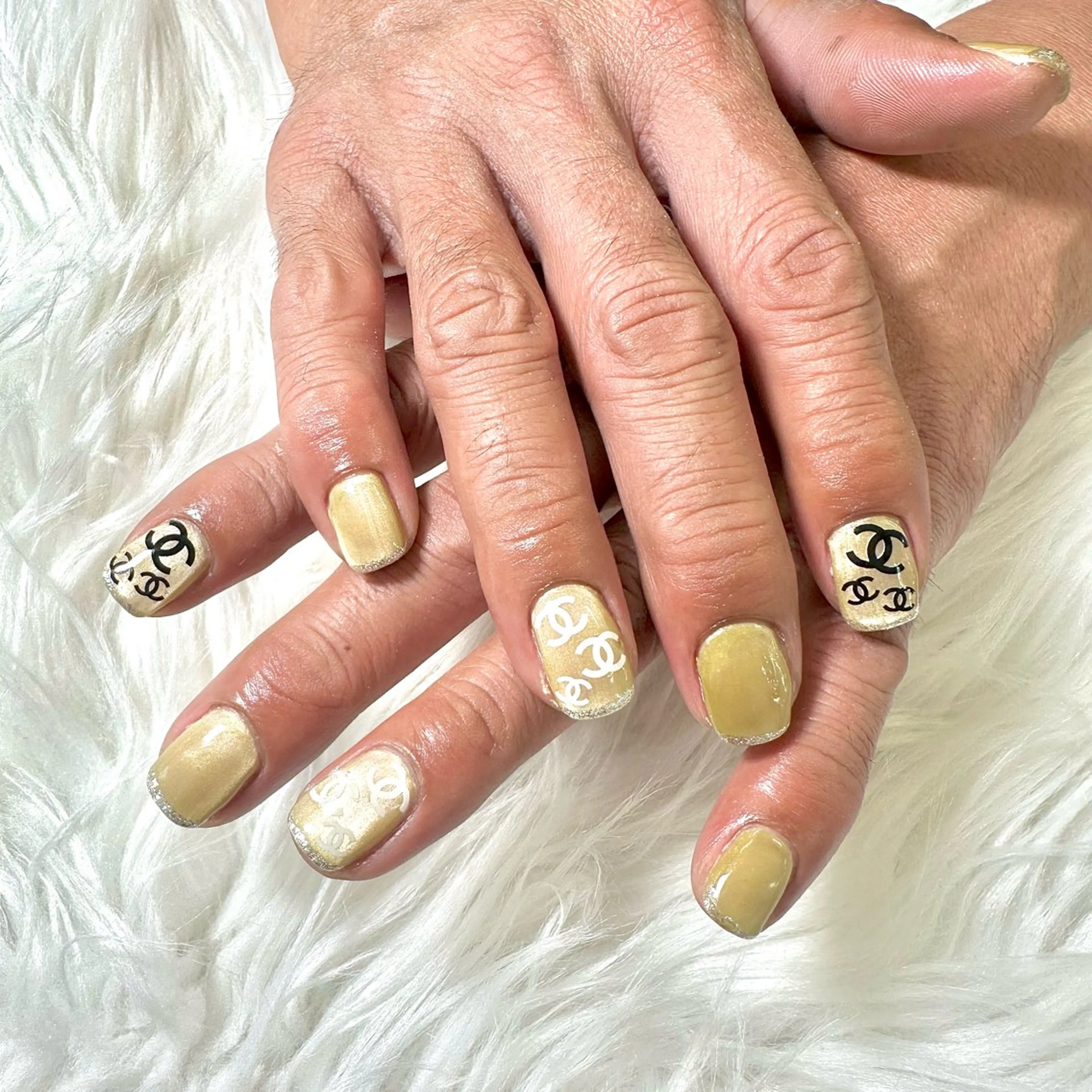 ネイル フレンチネイル ラメ(グリッター) ハンドネイル Heartnail Hino Reinaのネイルデザイン