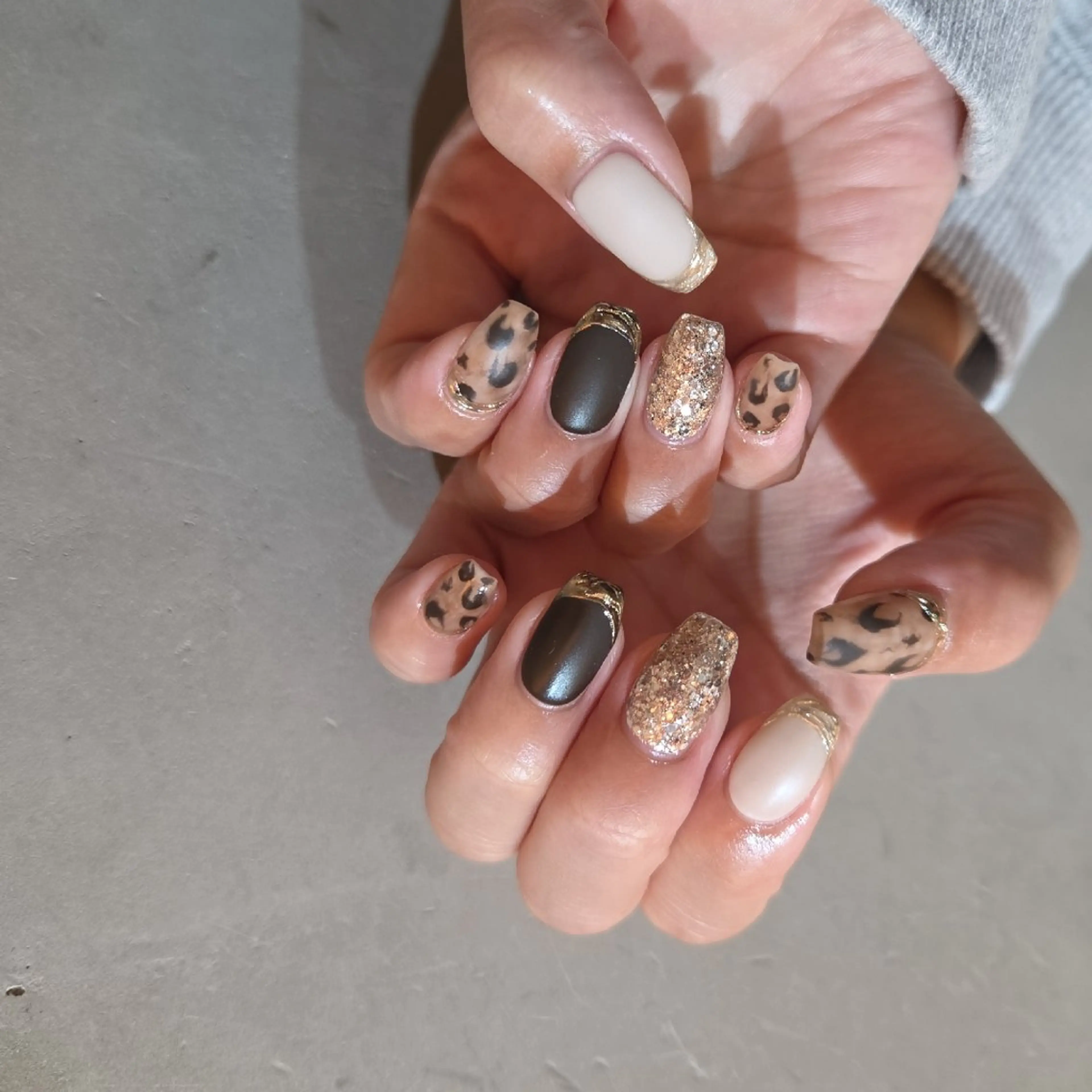 ネイル ハンドネイル Rauna nailsalon のネイルデザイン