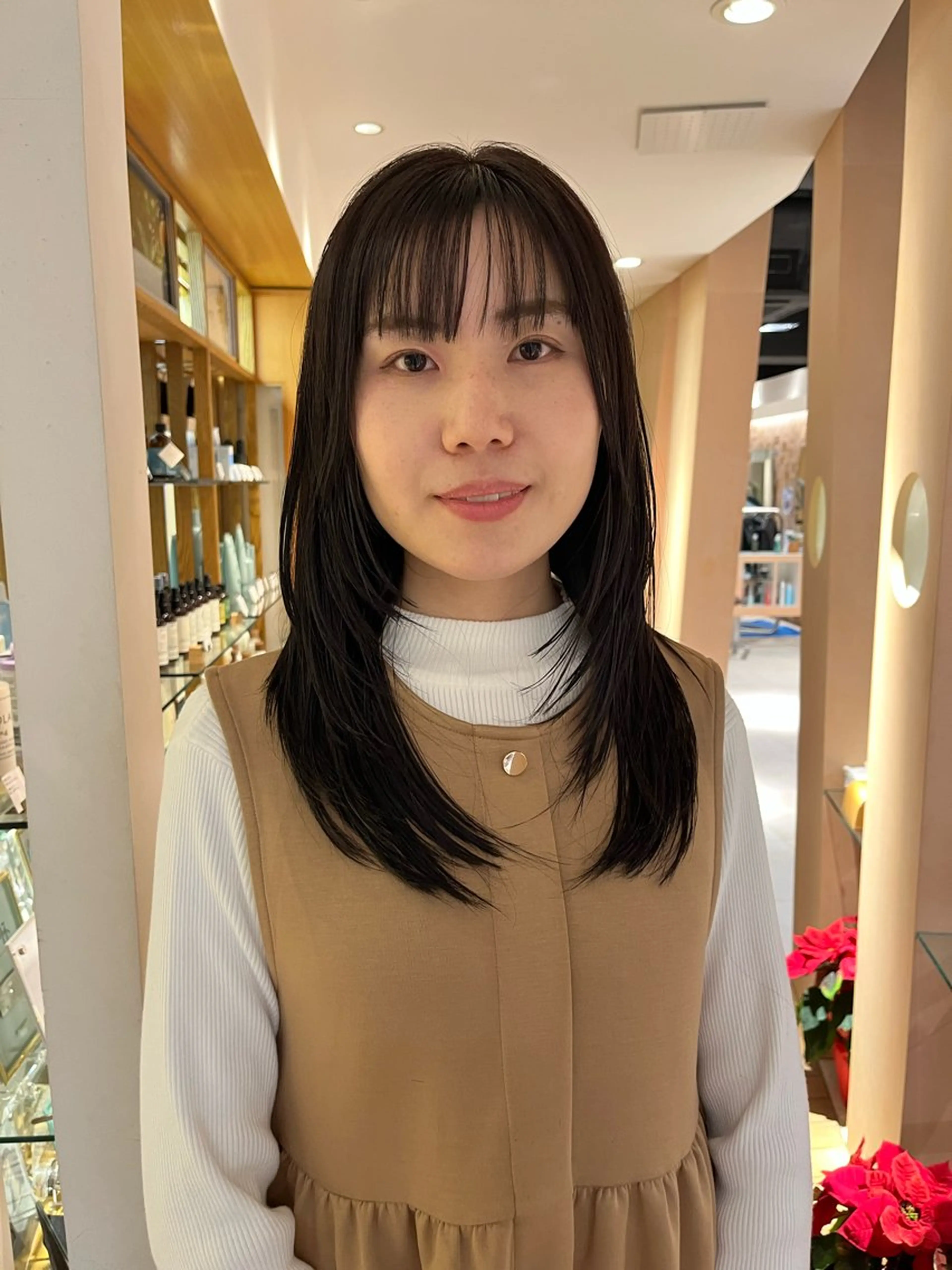 セミロング レイヤーカット 河原林 拓己のヘアスタイル