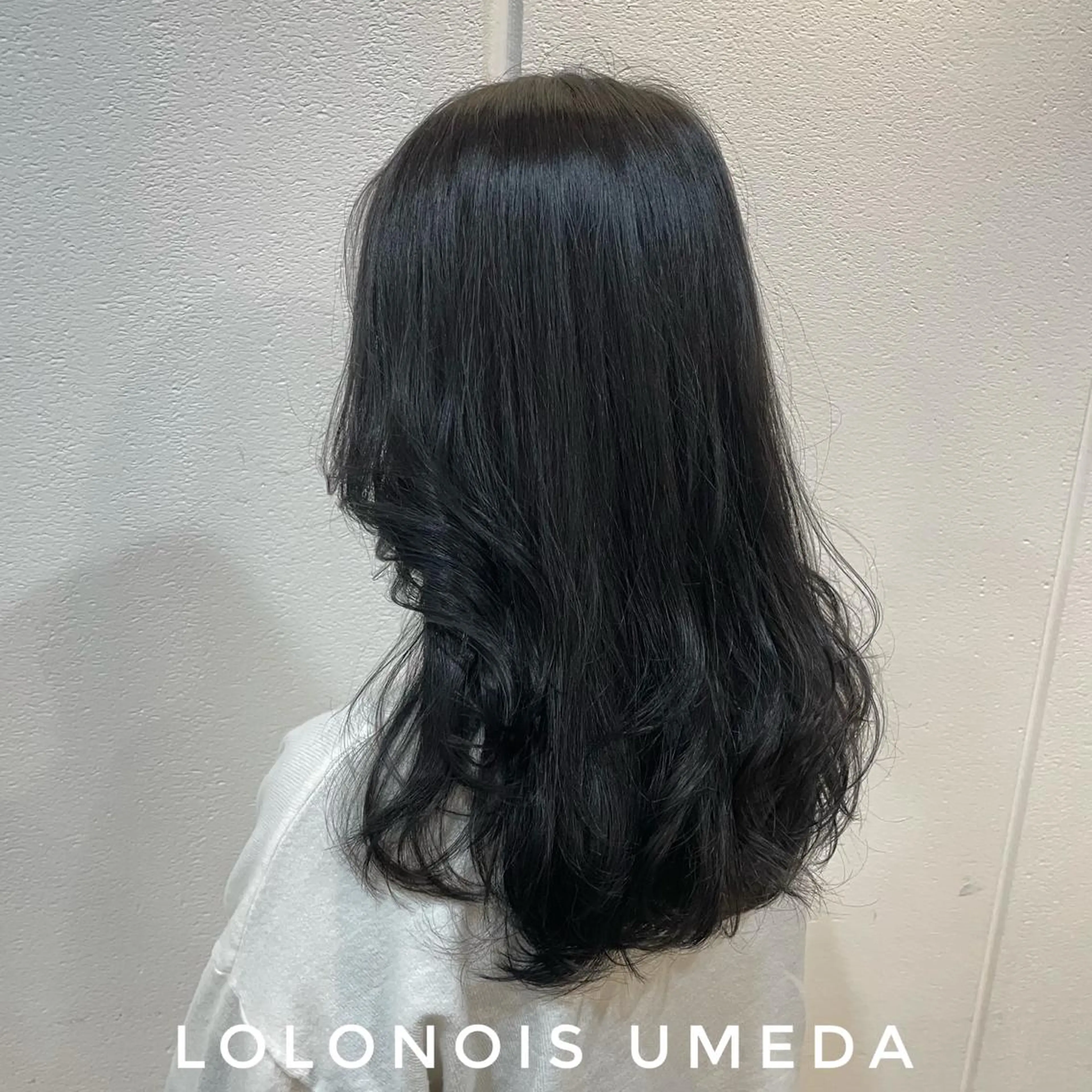 ロング カラー 黒髪 ブルーカラー ブルーブラック Lolonois梅田 /Okazaki:)のヘアスタイル