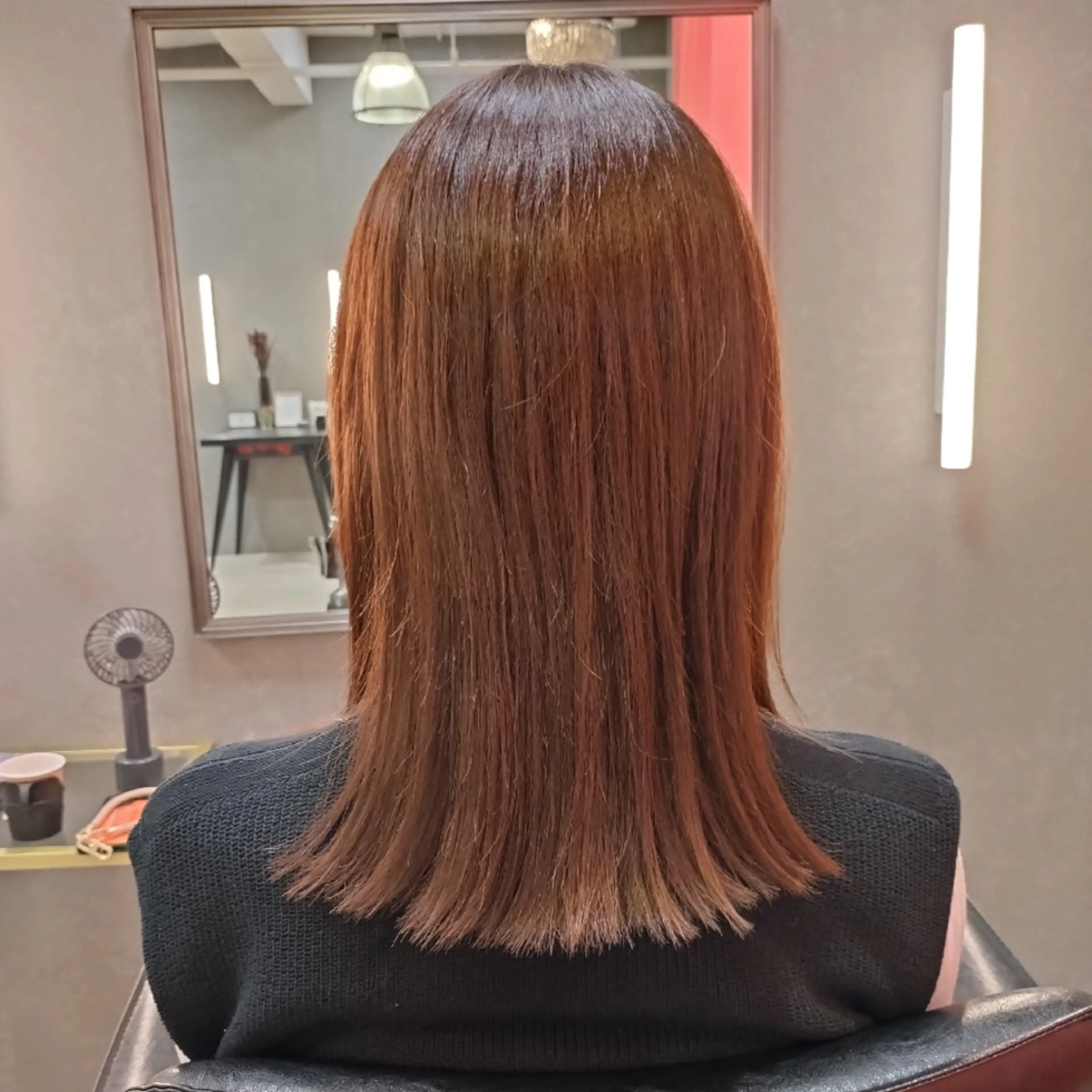 ミディアム 切りっぱなしロブ カット ducca/ kariyaのヘアスタイル