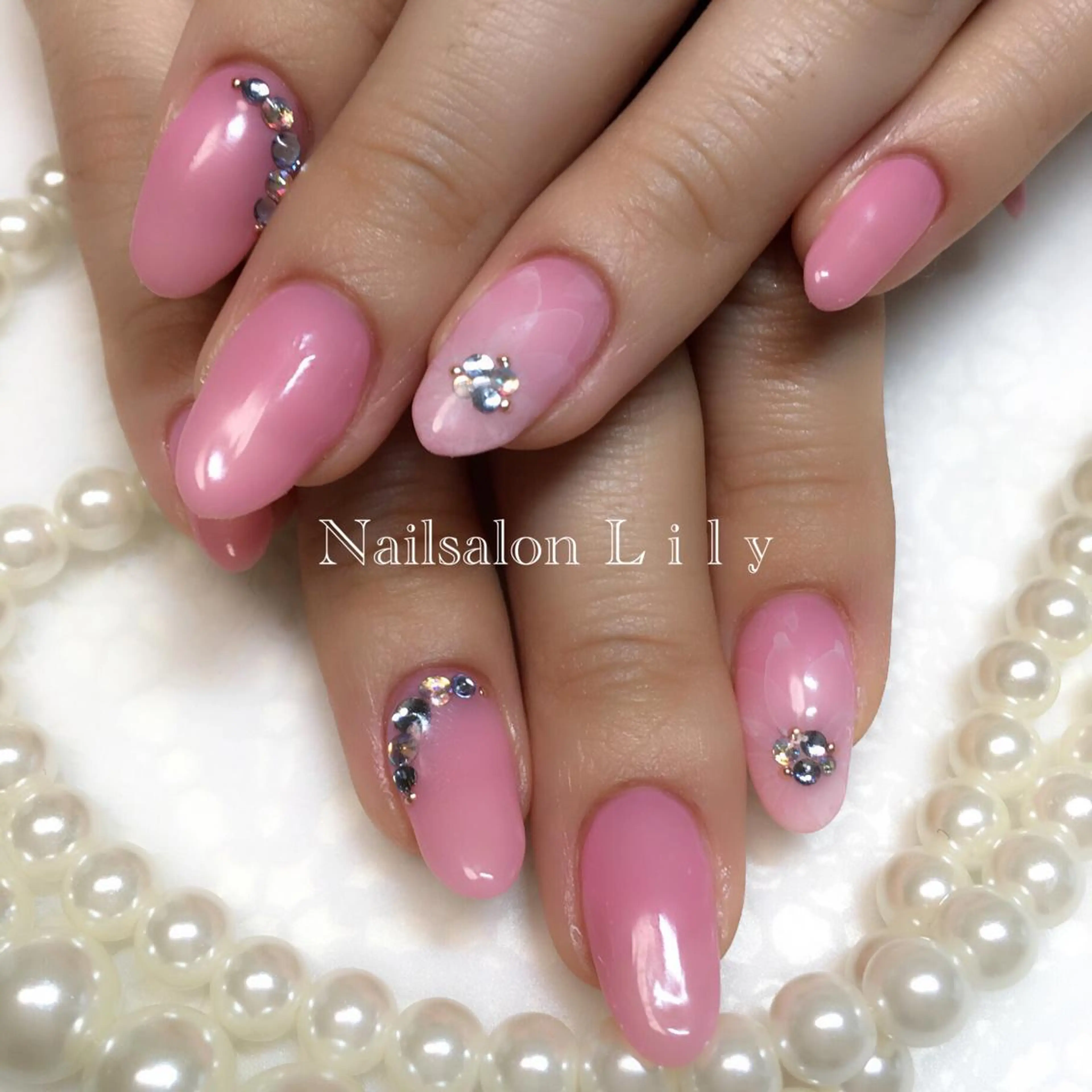 ネイル アートネイル フラワーネイル Lily*nail 🌻Mii🌻のネイルデザイン