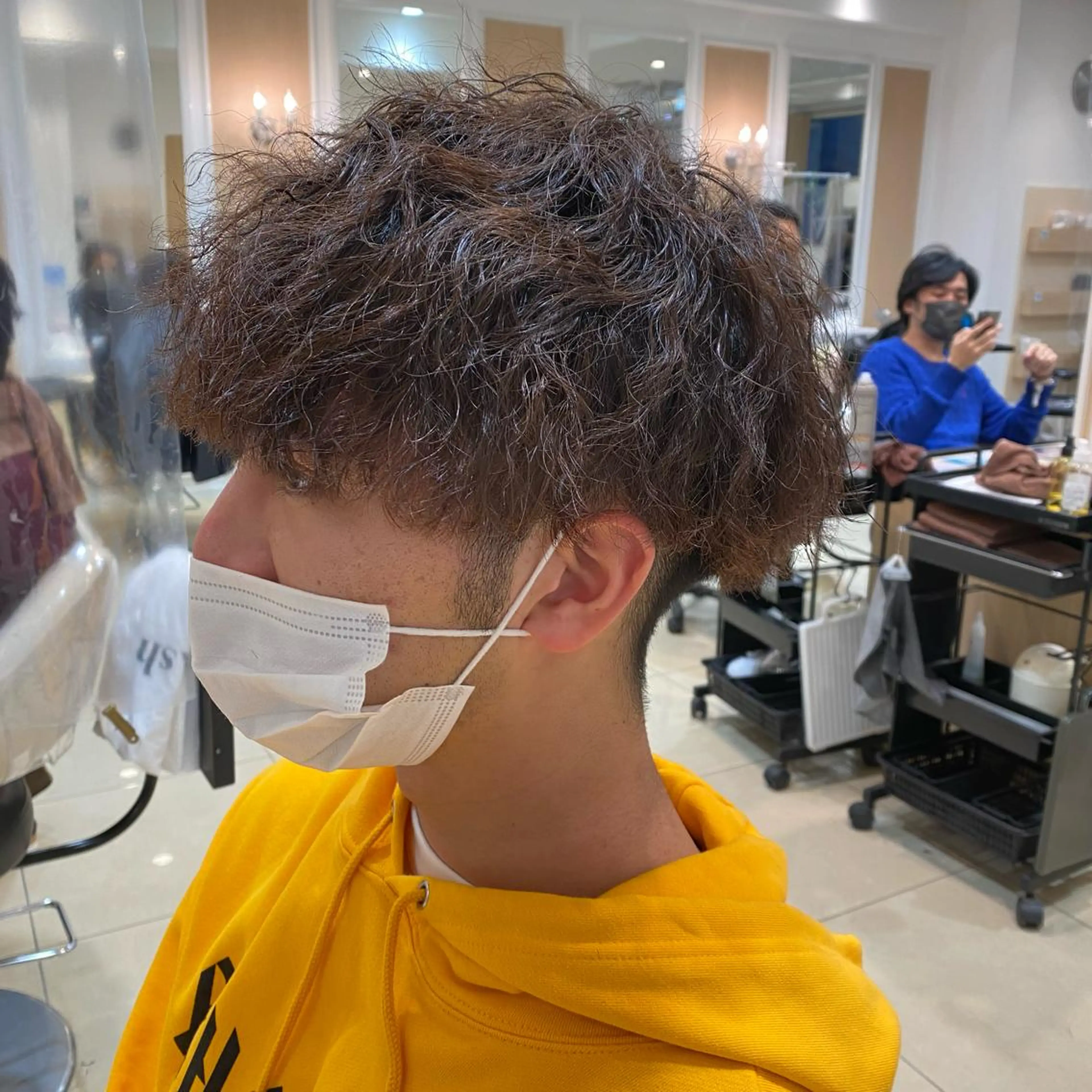 ショート パーマ メンズ カット パーマ メンズ特化型美容師 栗山勇人のヘアスタイル