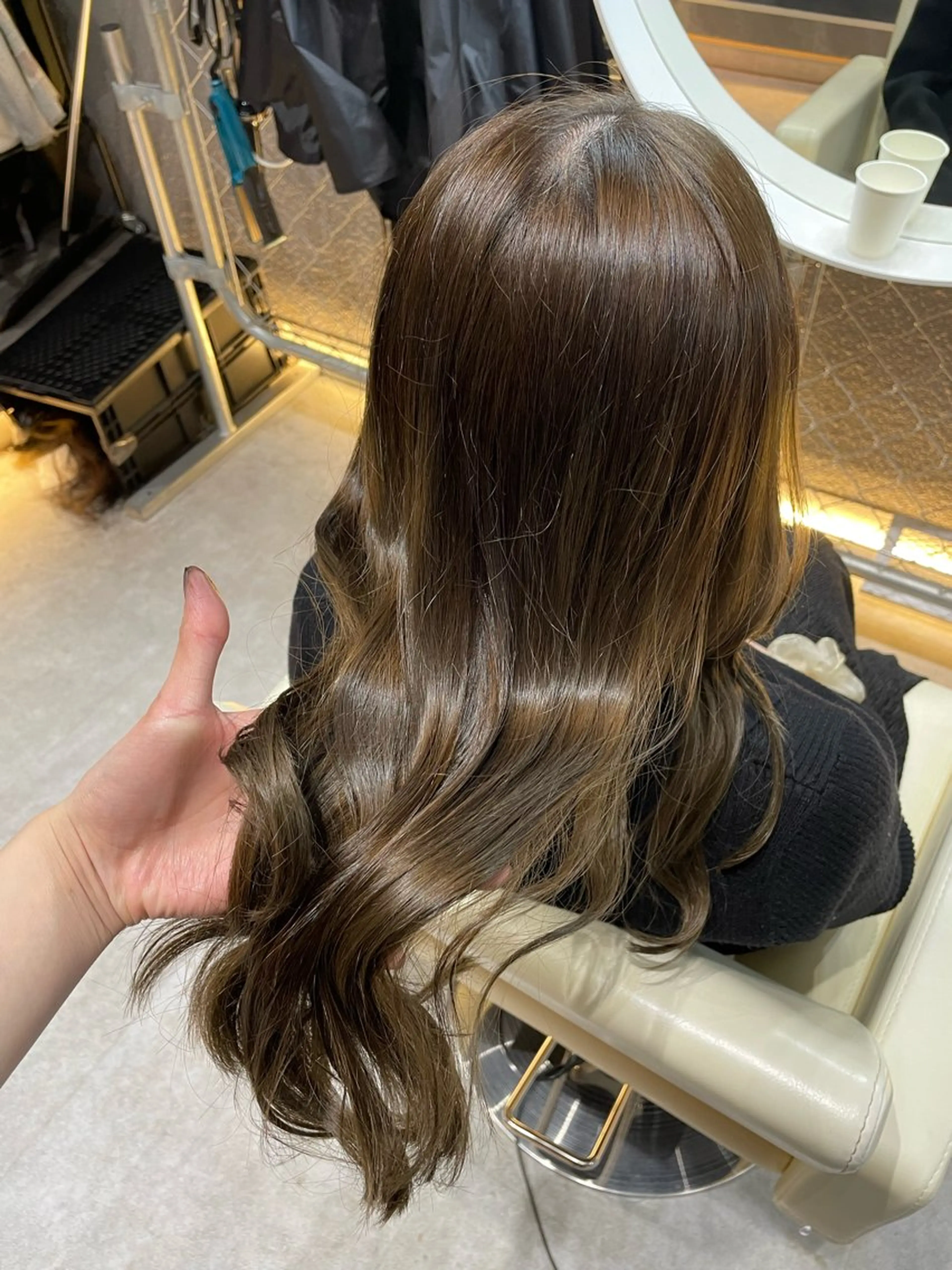 ロング カラー ベージュカラー オリーブベージュ CoCooN amiのヘアスタイル