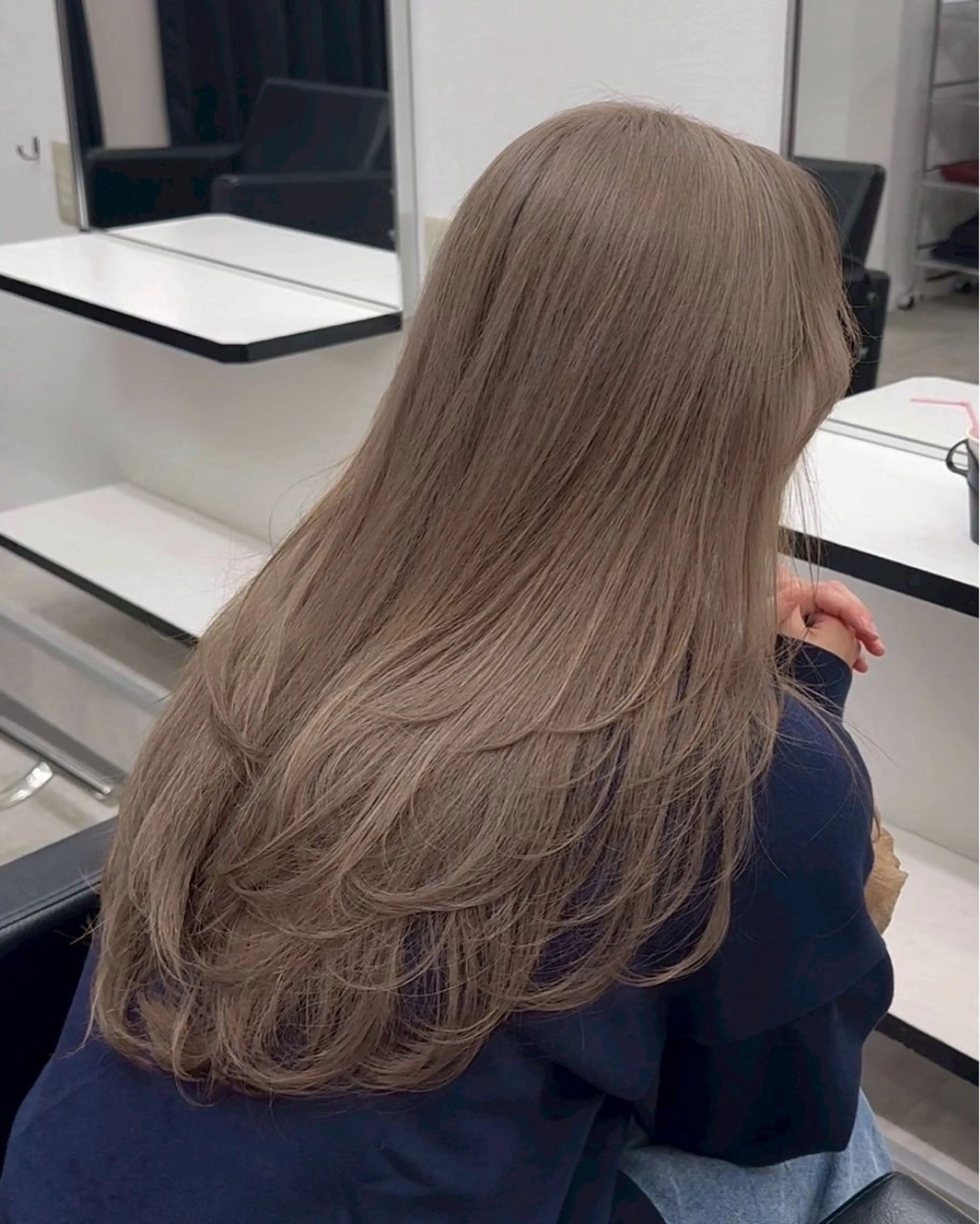 セミロング カラー ブリーチ ケアブリーチ ダブルカラー トリートメント 透明カラー✨ ブラウンカラーひなたのヘアスタイル