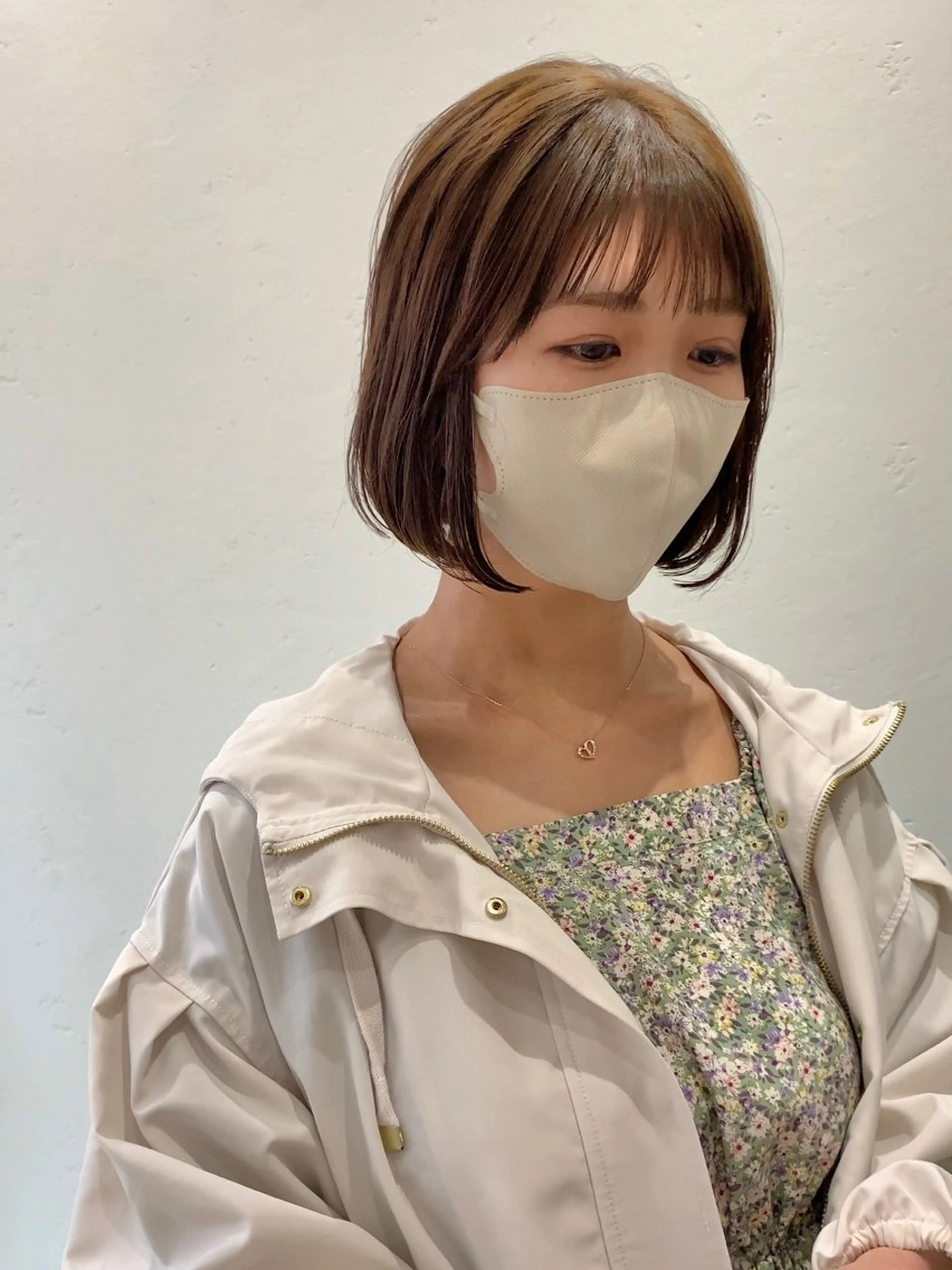 ショート アッシュ アッシュブラウン カット ヘアカラー ✨コテ巻き風パーマ ✨川合佑哉のヘアスタイル