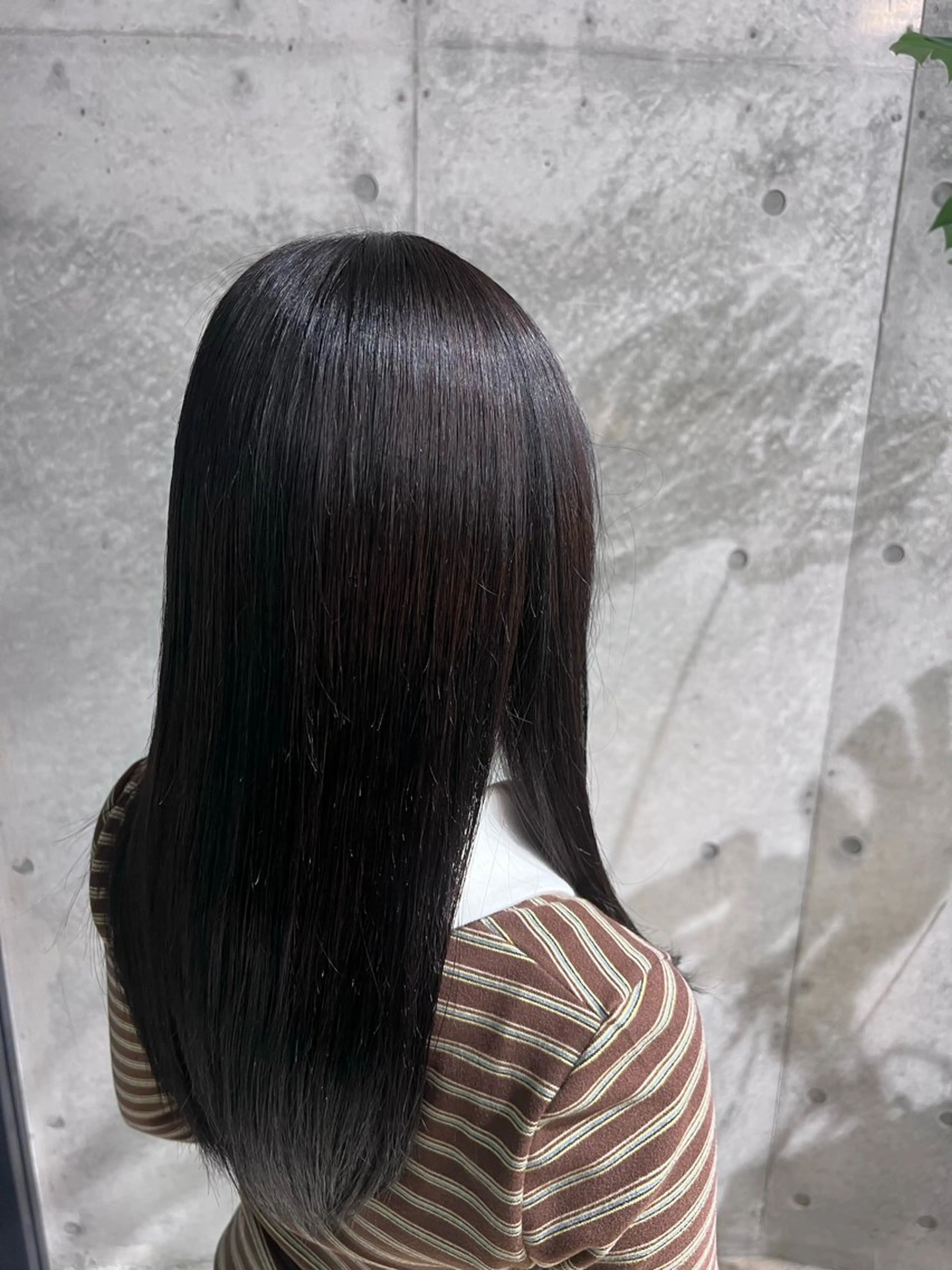 セミロング ヘアカラー うるツヤ透明感カラー 𝐀𝐲𝐚𝐦𝐢のヘアスタイル