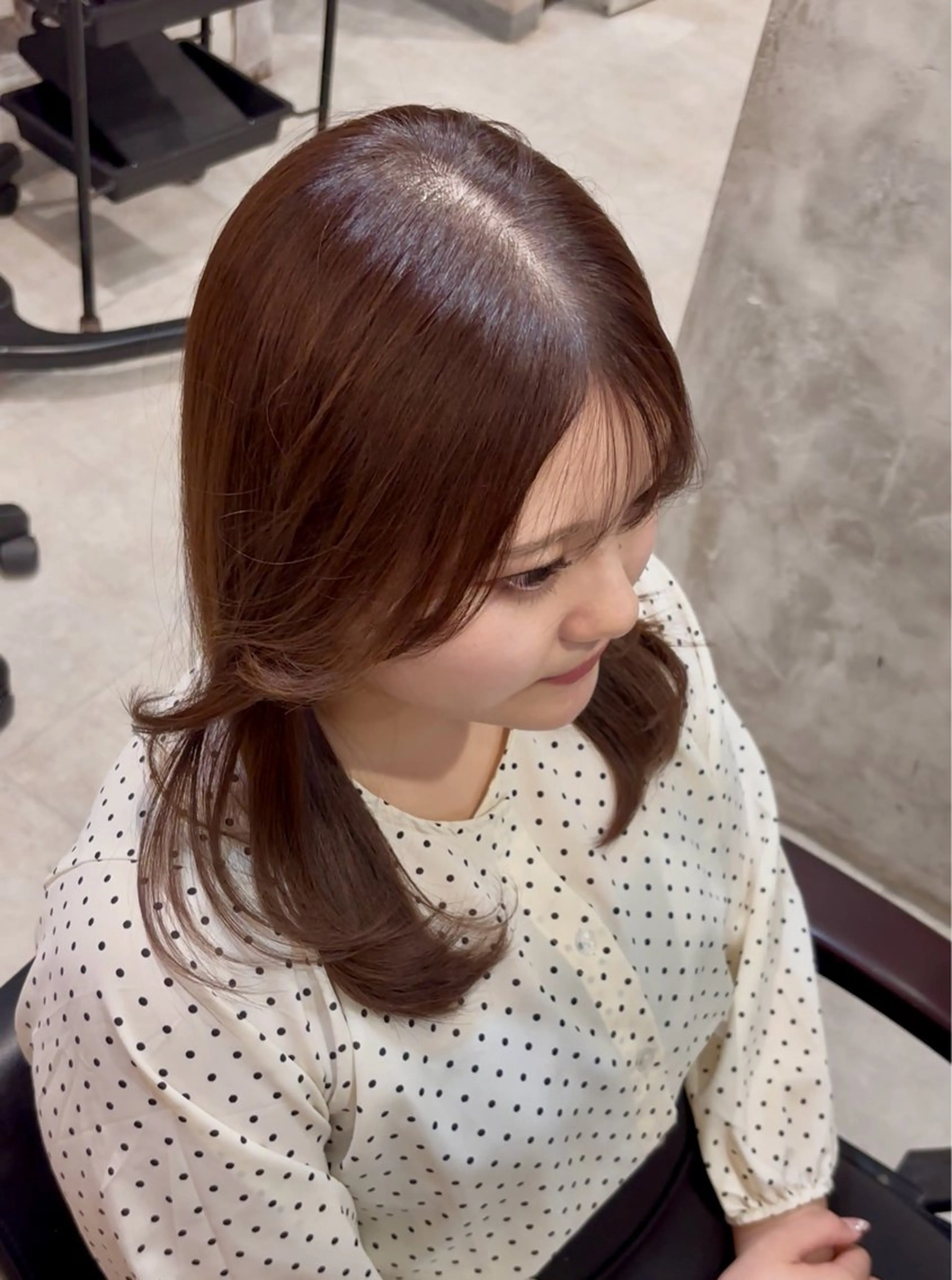 ミディアム カラー ベージュカラー ブラウンカラー ブラウンベージュ 顔周りカット レイヤーカット 松井那津子 /ハイライトブリーチのヘアスタイル