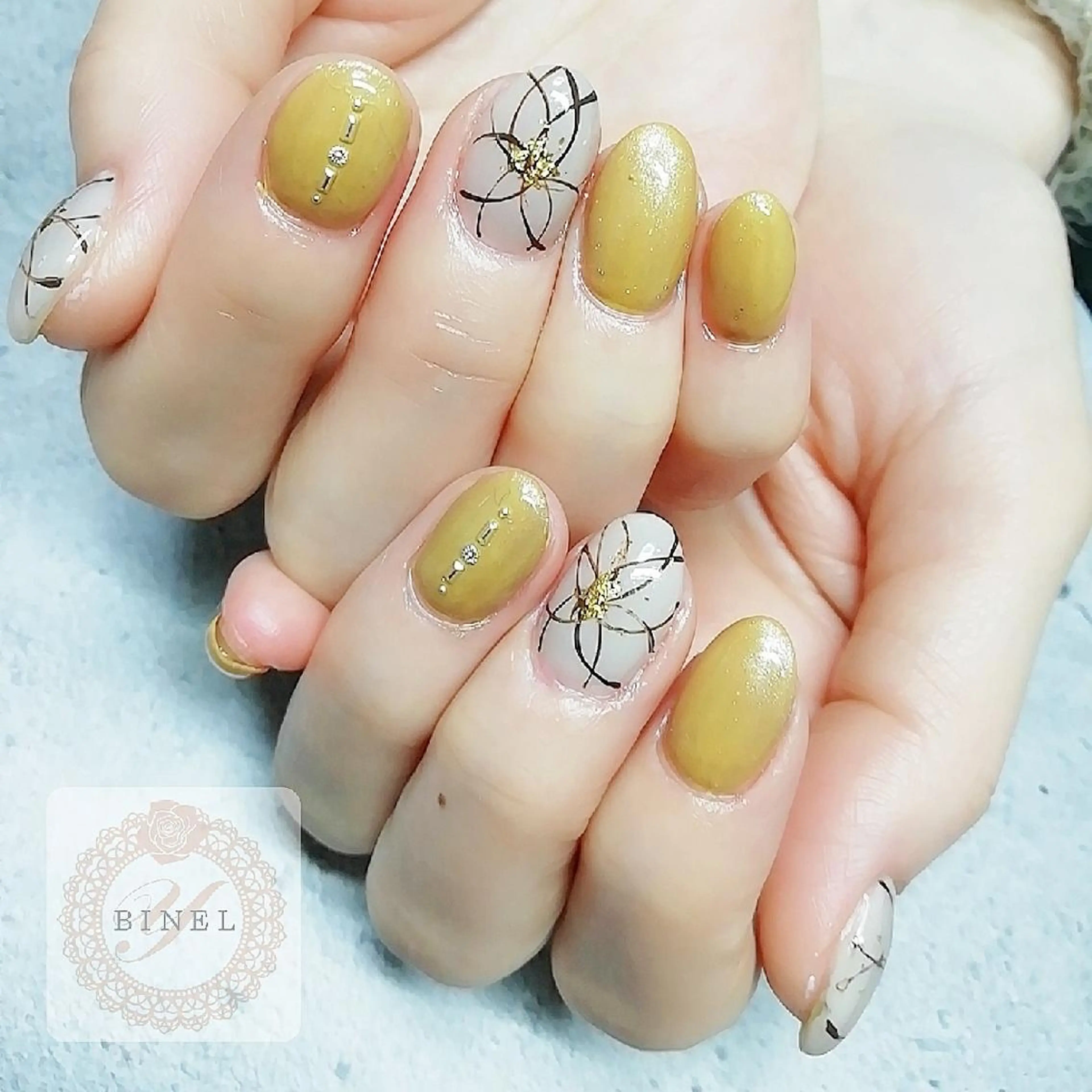 ネイル 持ち込み ハンドネイル Nail Salon Y.BINELのネイルデザイン