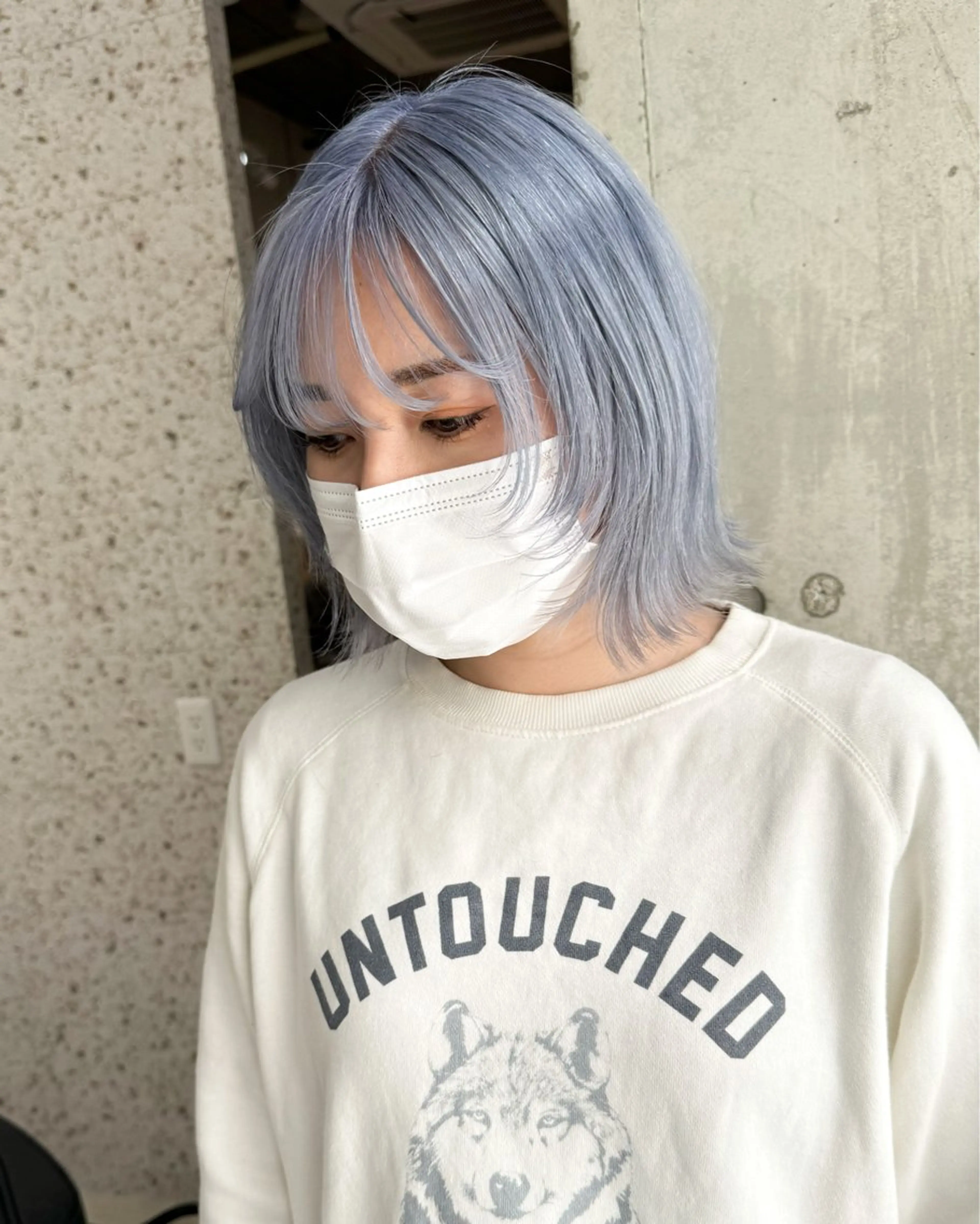 ミディアム カラー ヘアアレンジ ミディアムパーマ ブリーチ ブルーカラー ケアブリーチ ダブルカラー ヘアカラー トリートメント lani ブリーチ /ダブルカラーのヘアスタイル
