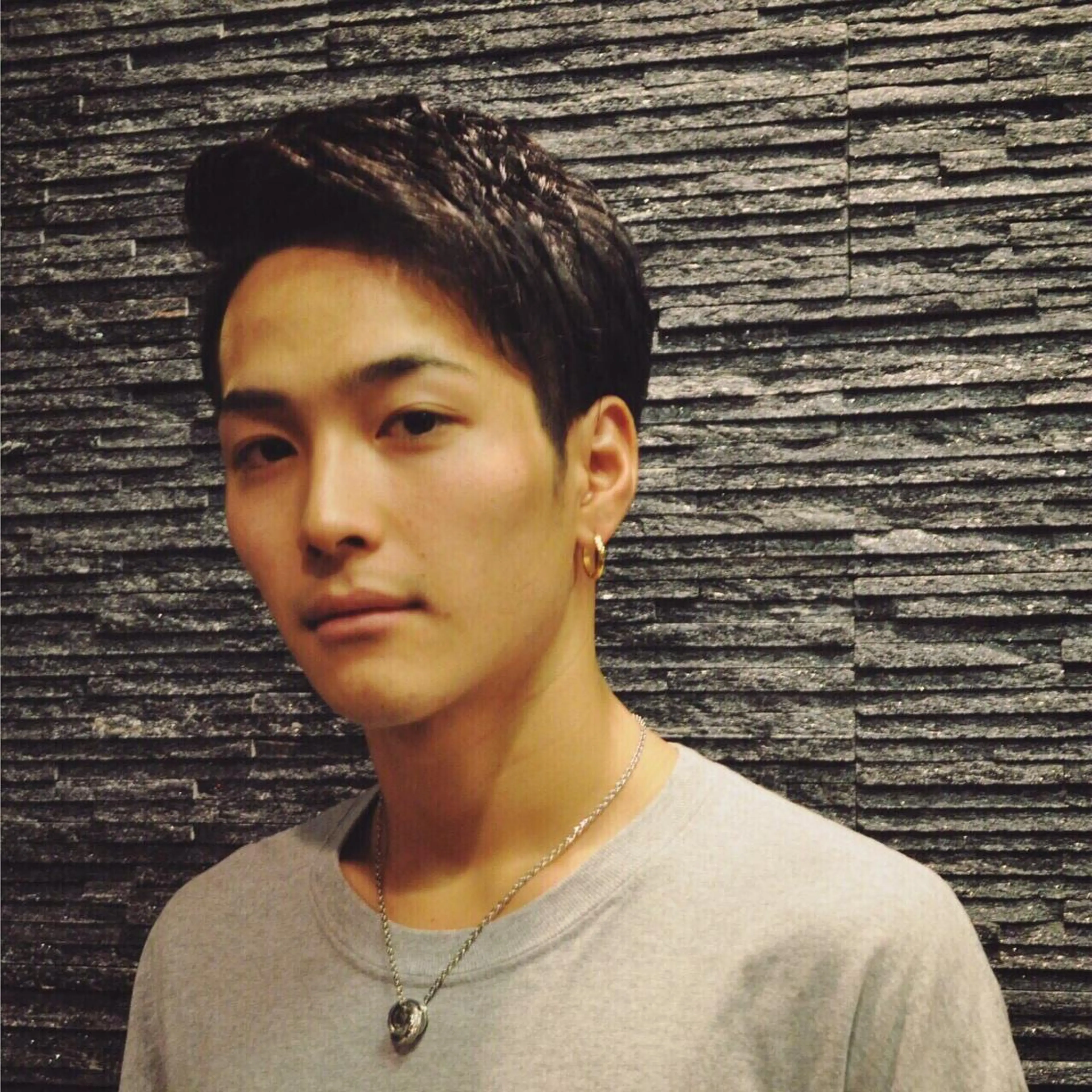 ショート パーマ メンズ 岡本 耕太郎のヘアスタイル