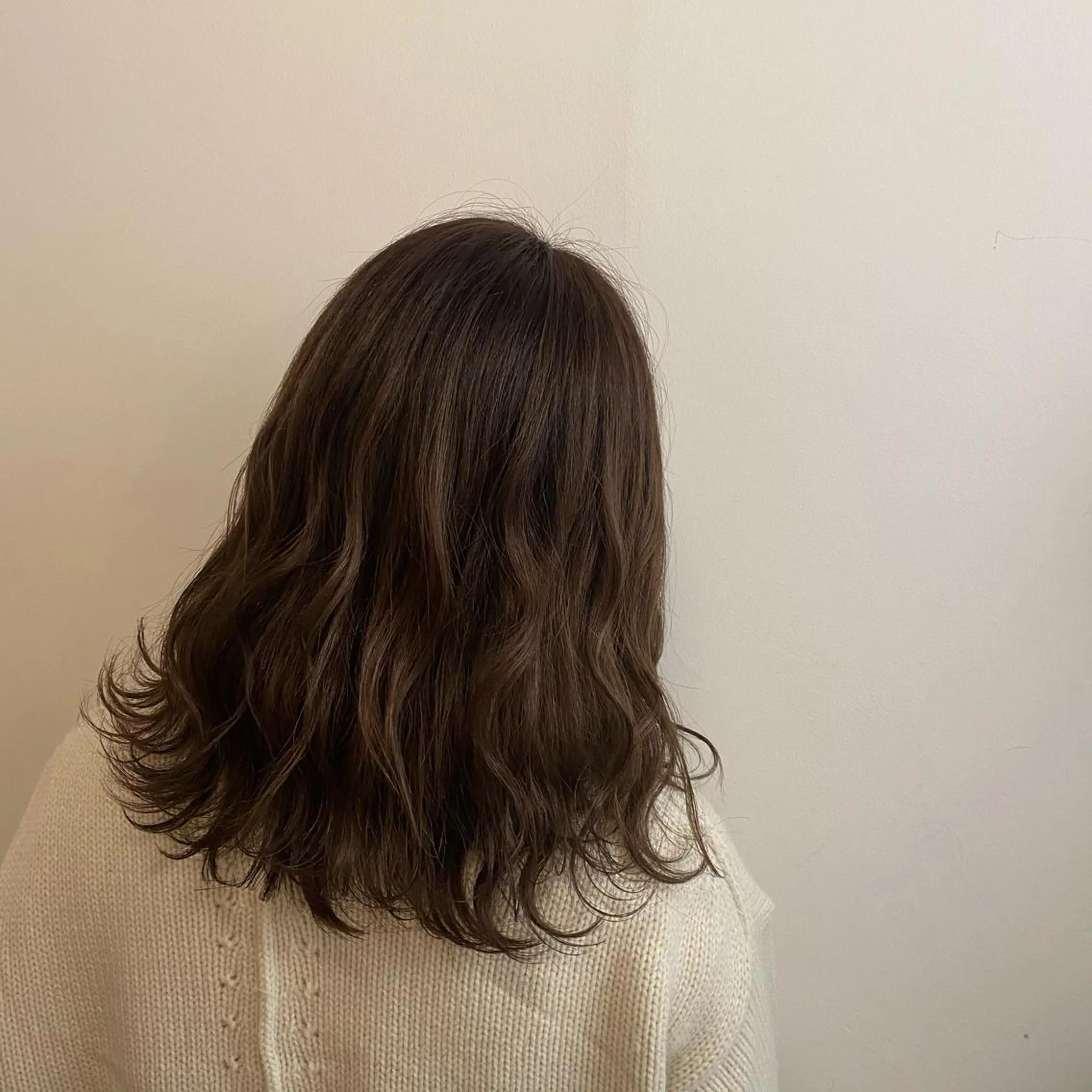 セミロング BELO キエのヘアスタイル