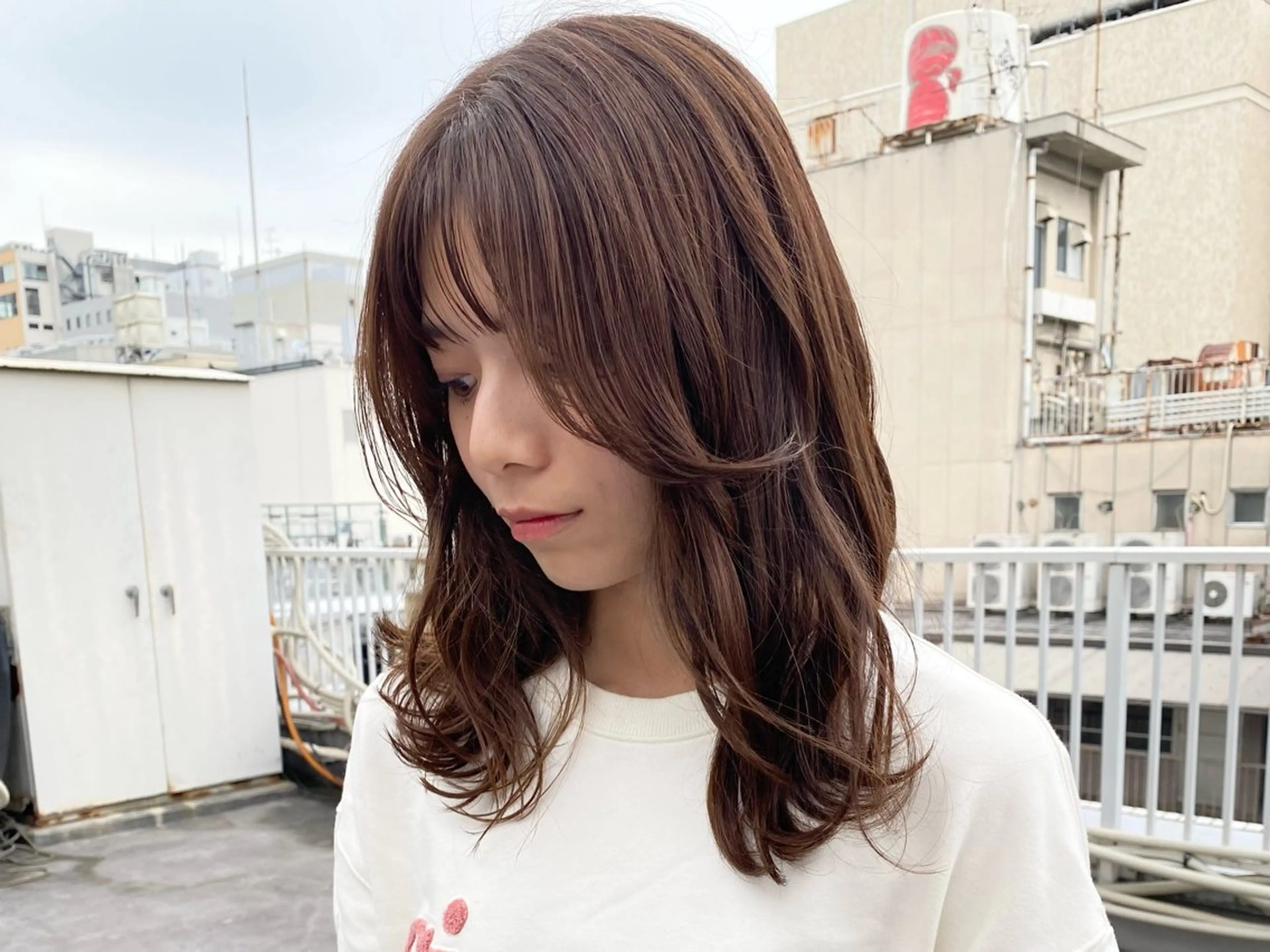 ミディアム カラー ベージュカラー 似合わせカット カット ヘアカラー 【カミカリスマ受賞】 メアリーバイメリーのヘアスタイル