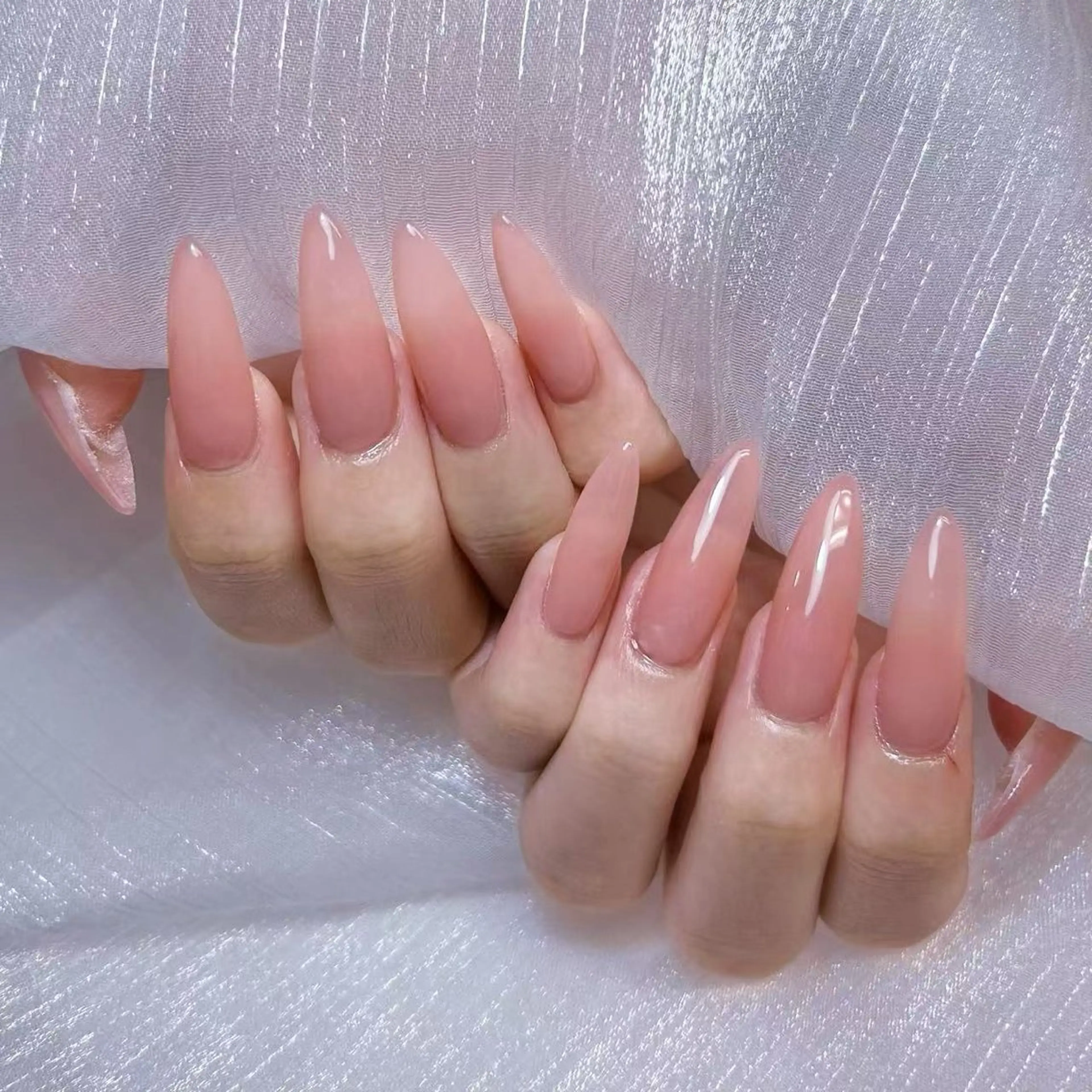 ネイル アートネイル オーロラネイル キラキラネイル 韓国ネイル マグネットネイル ハンドネイル ハンドケア Plenty 💞のネイルデザイン