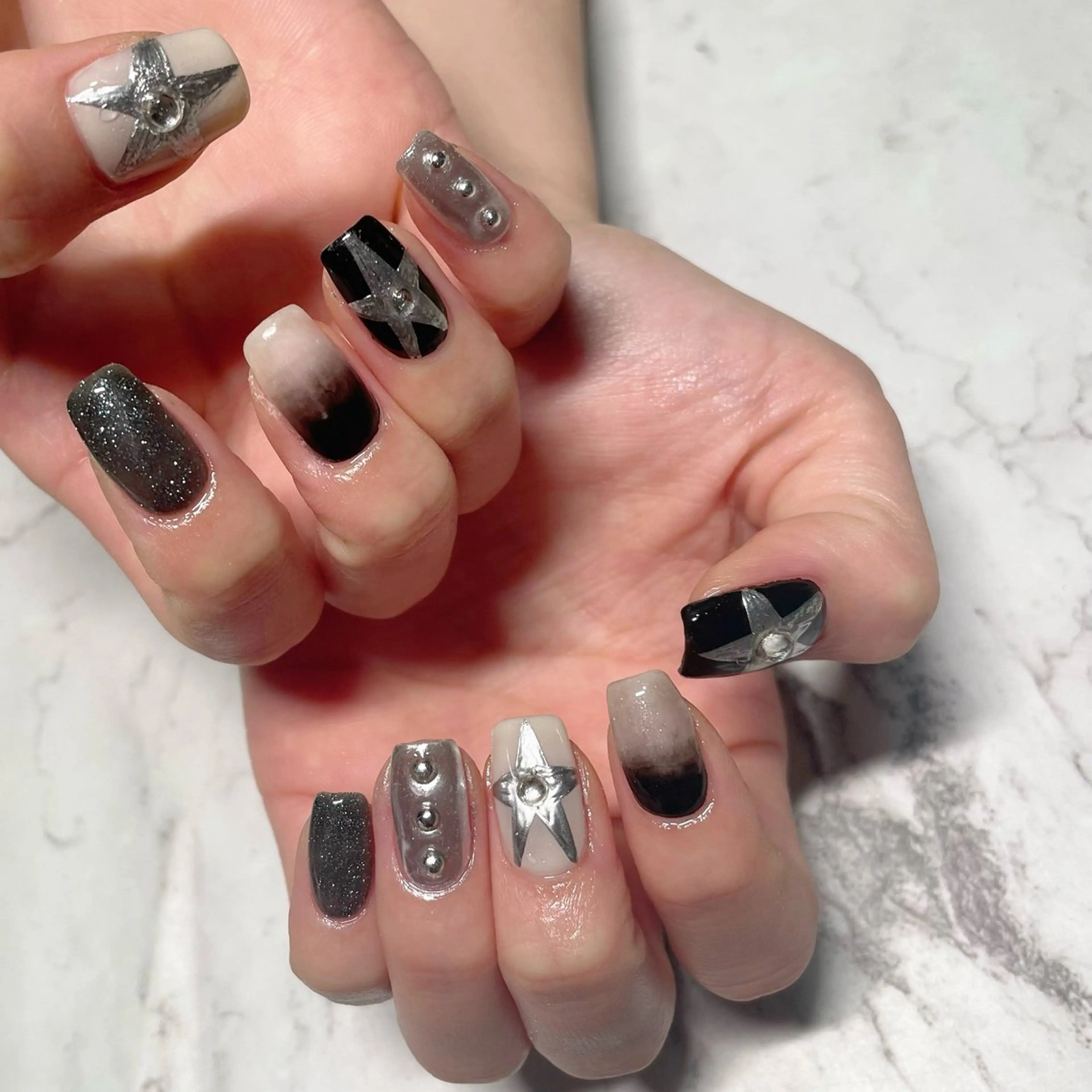 ネイル ハンドネイル y39nail toshiのネイルデザイン