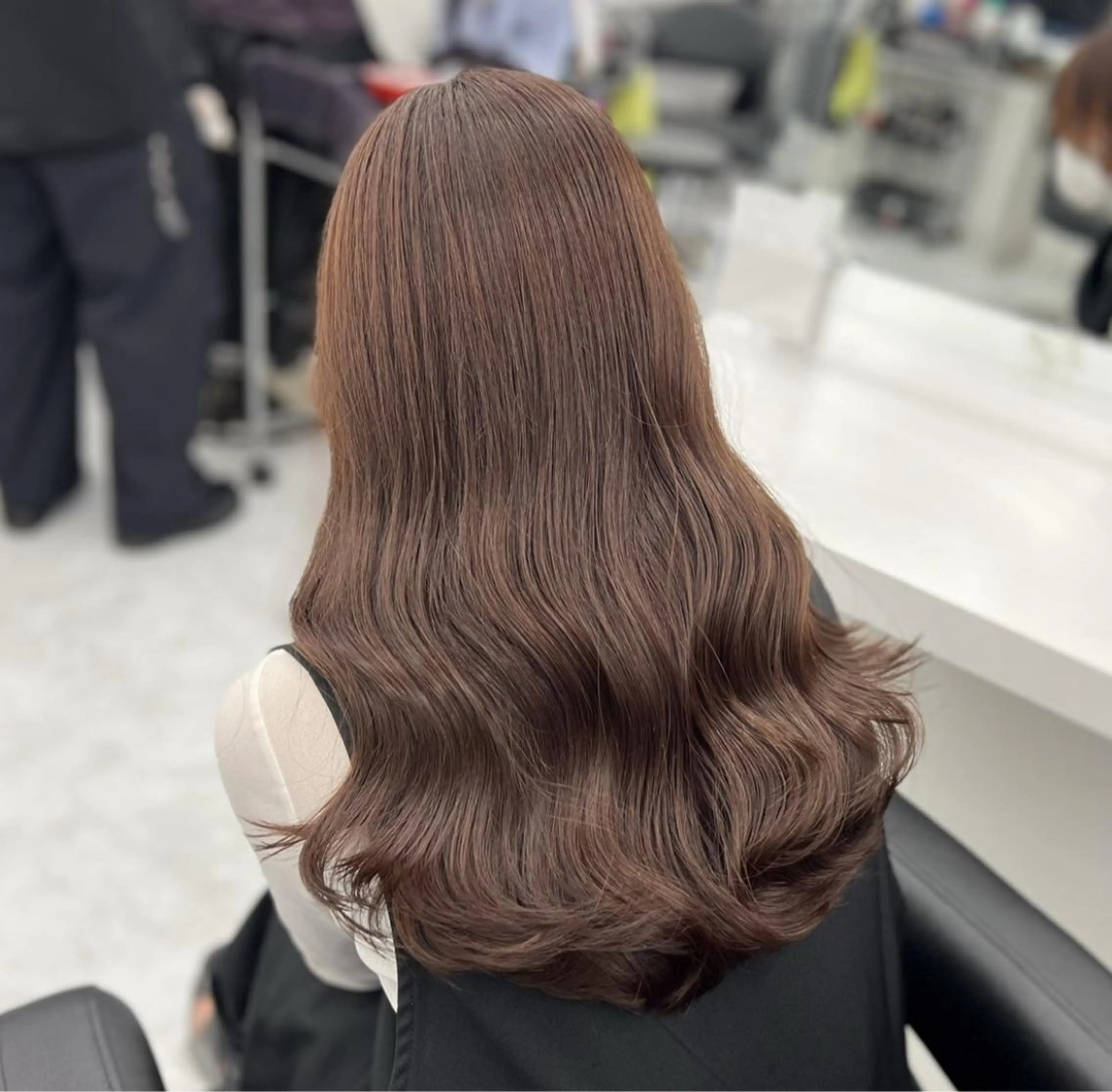 ロング カラー ブリーチ ダブルカラー ブリーチなしカラー 髪質改善 トリートメント 🤍透明感推しカラー 🤍yui‪💞✨のヘアスタイル