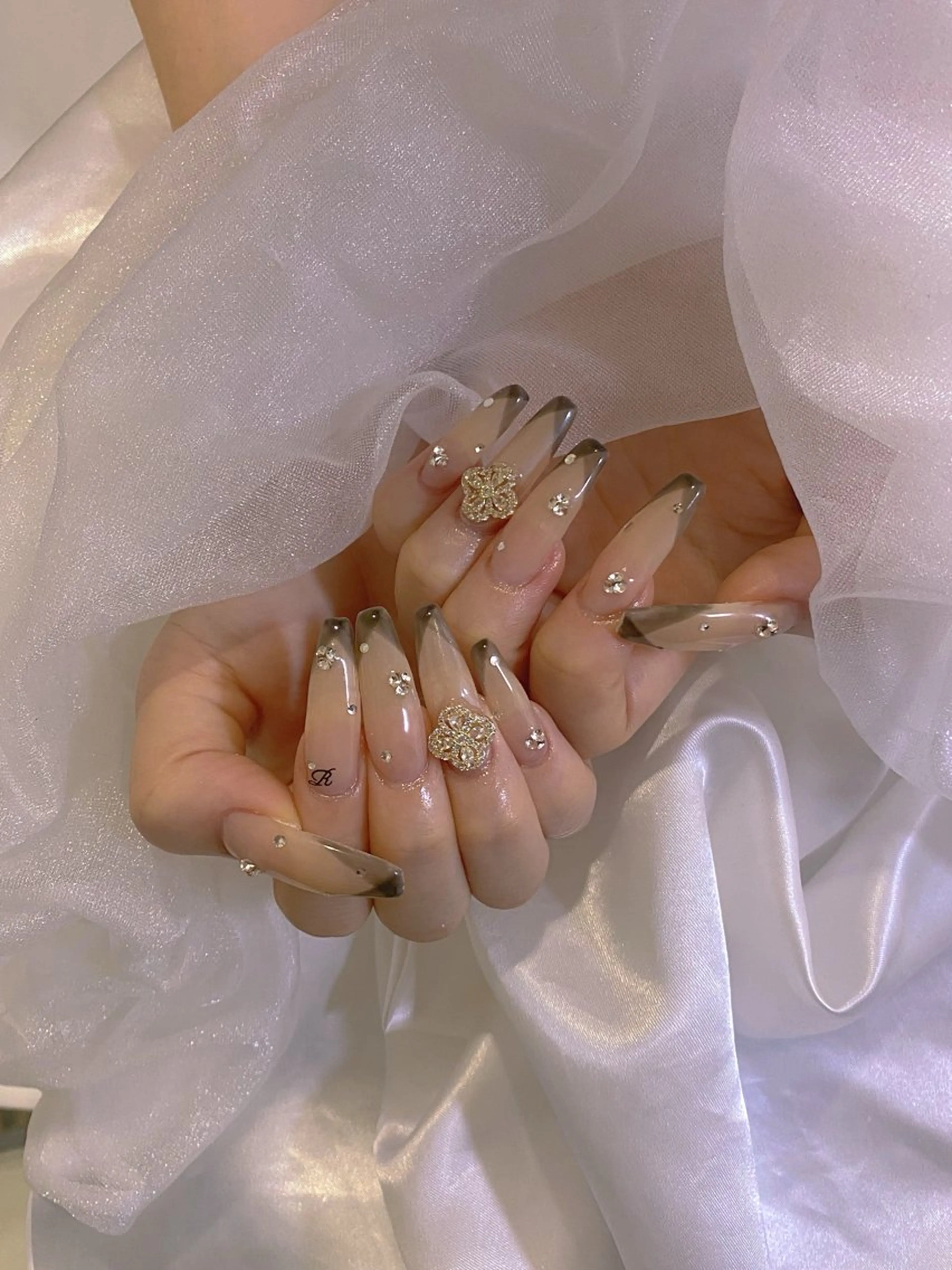 ネイル shareplus honmachi所属・Lim nail🤍 Ayaのネイルデザイン