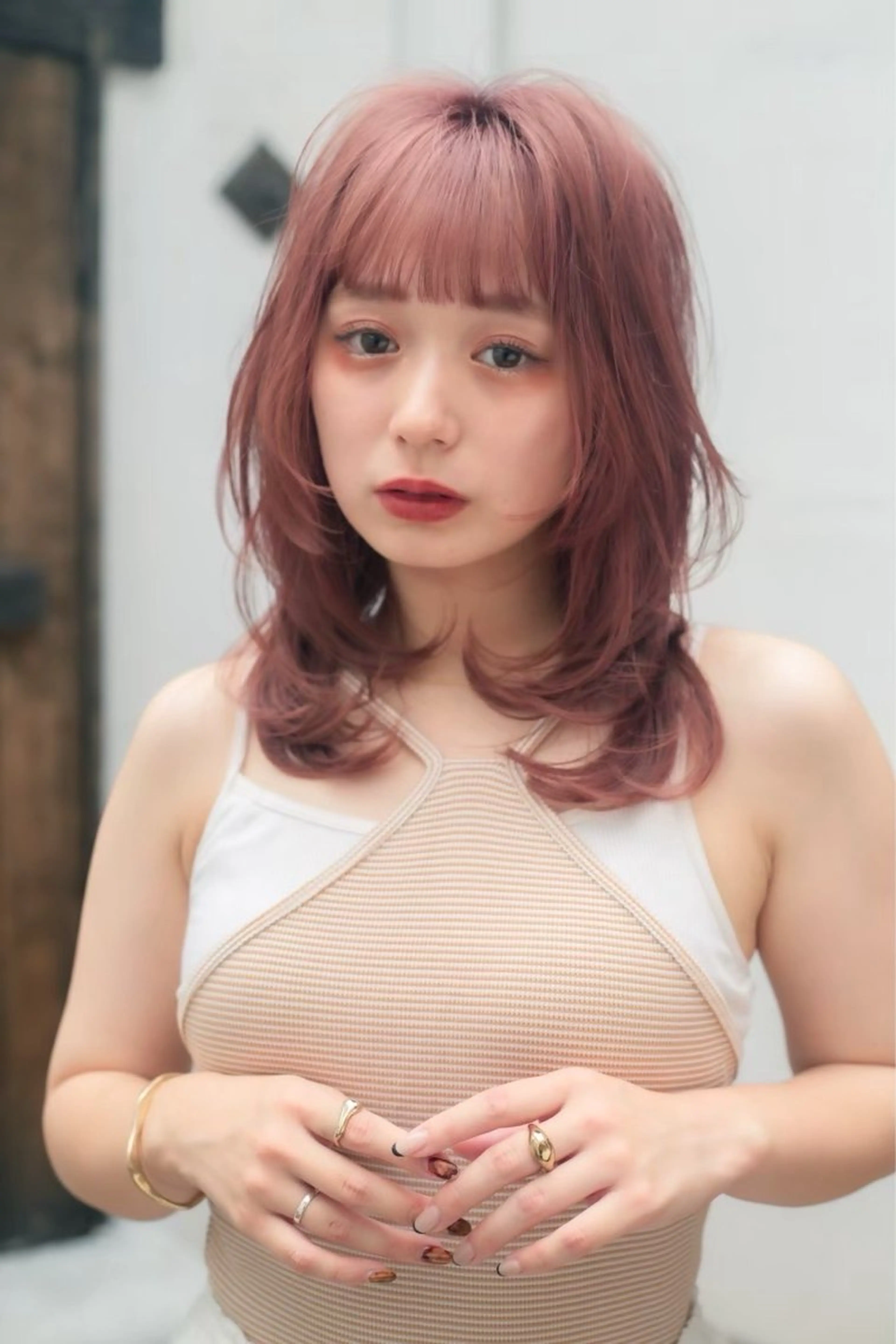 セミロング 顔まわりレイヤー ハッシュカット 韓国風ヘア レイヤーカット ボブ/ショート/艶髪 カラー/TOSHIのヘアスタイル