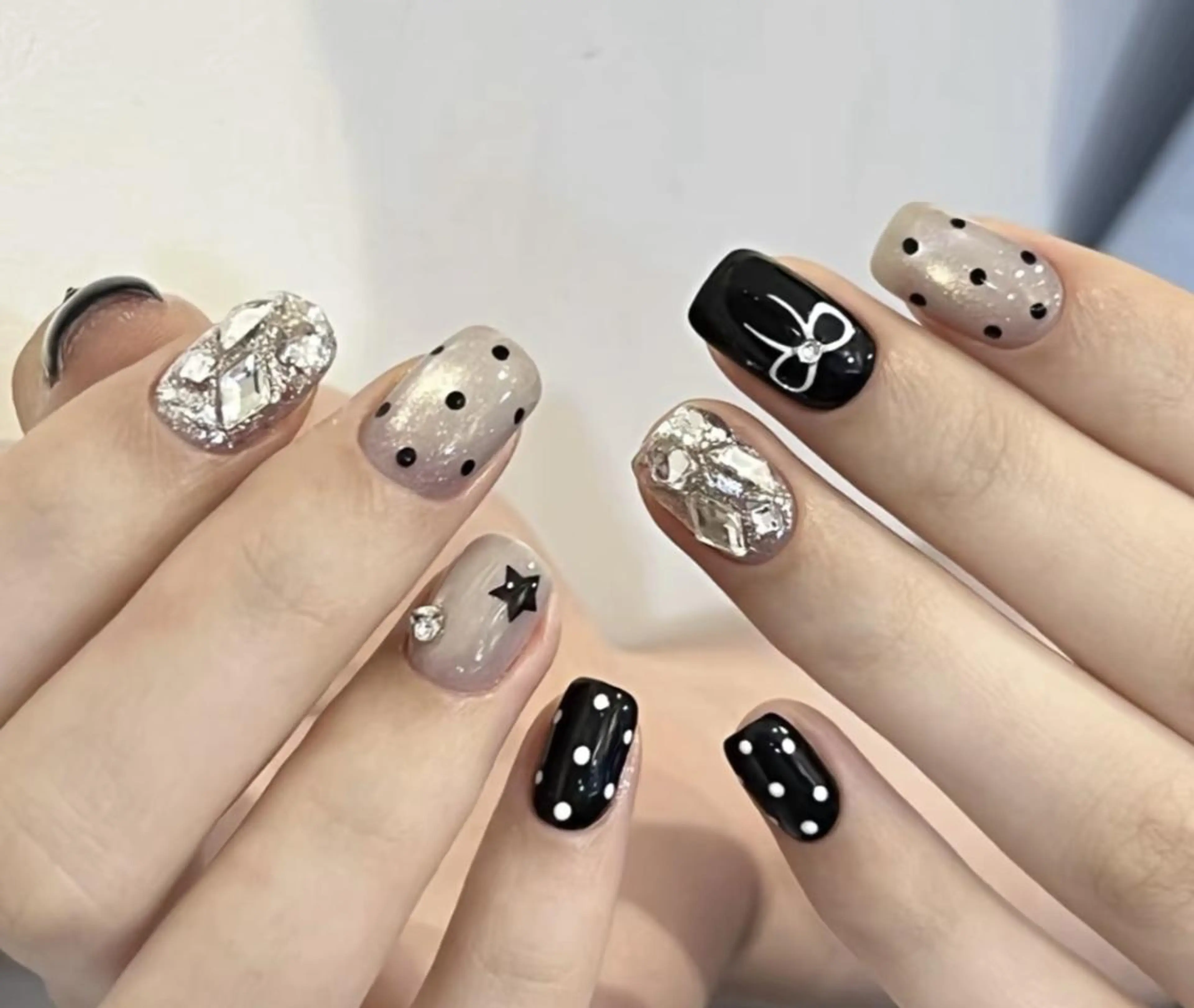 ネイル ハンドネイル ハンドケア 🍑 momo_nailのネイルデザイン