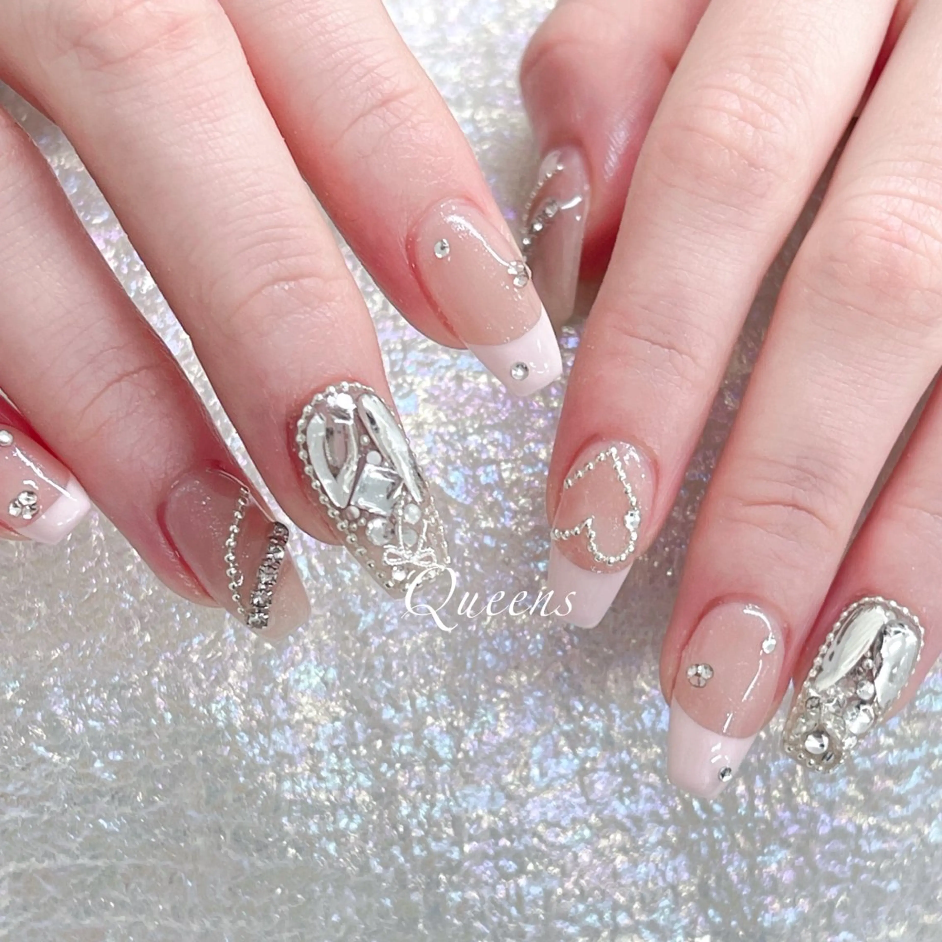 ネイル ハンドネイル Queens 榊 まおのネイルデザイン