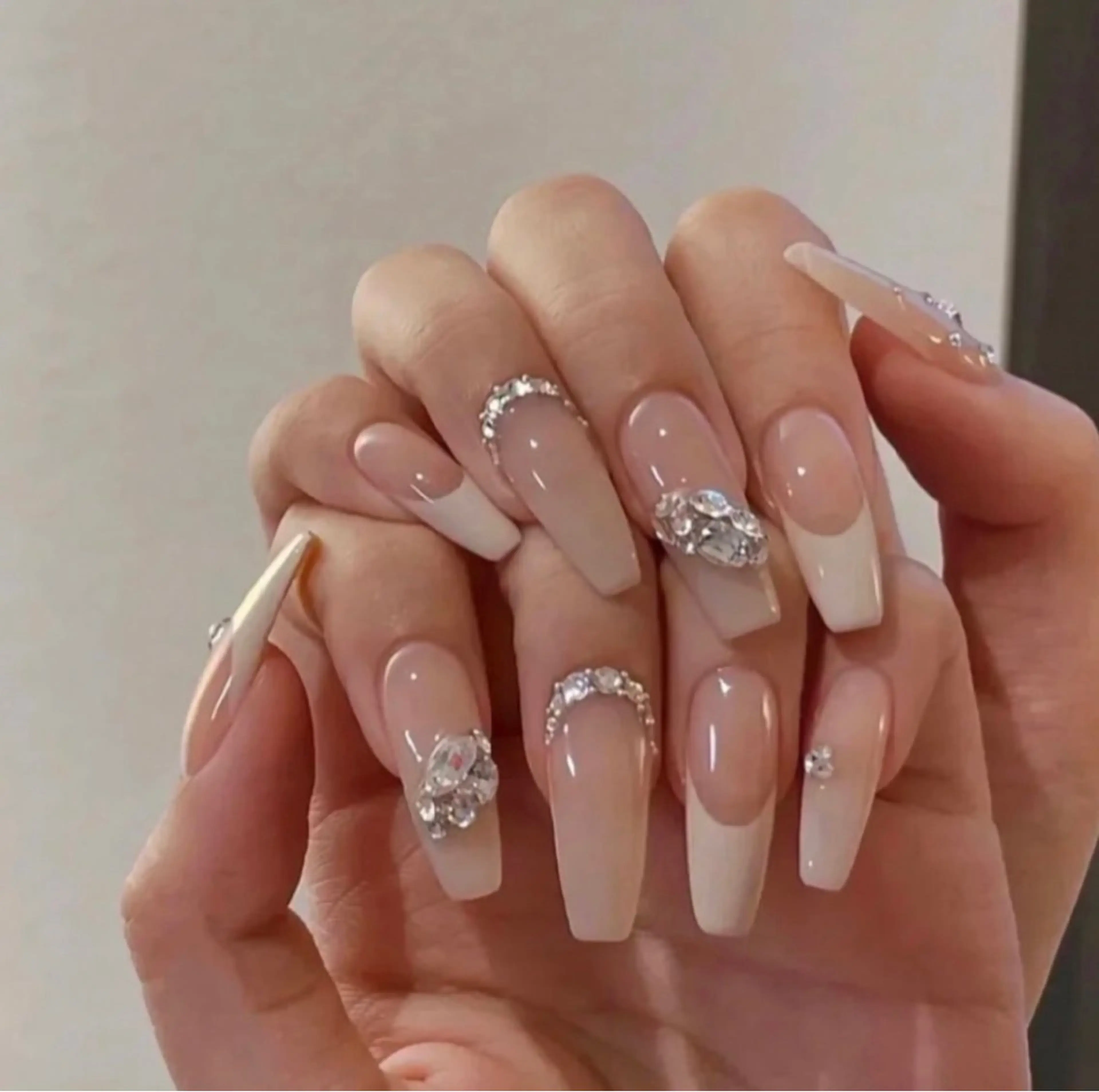 ネイル HIN NAILのネイルデザイン