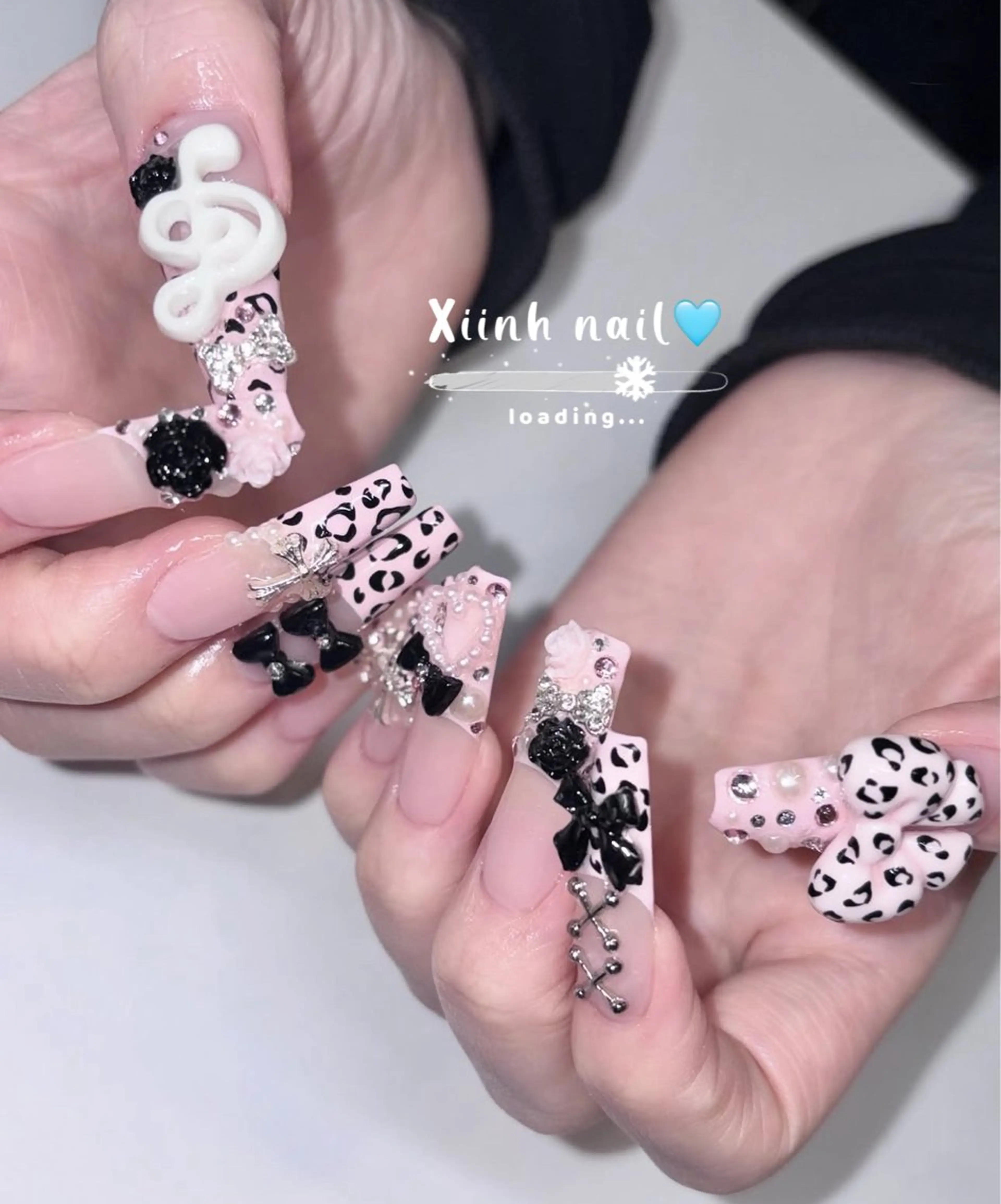 ネイル ブラウン チークネイル 桜ネイル 長さ出し フットネイル ハンドネイル XIINH NAIL SALONのネイルデザイン