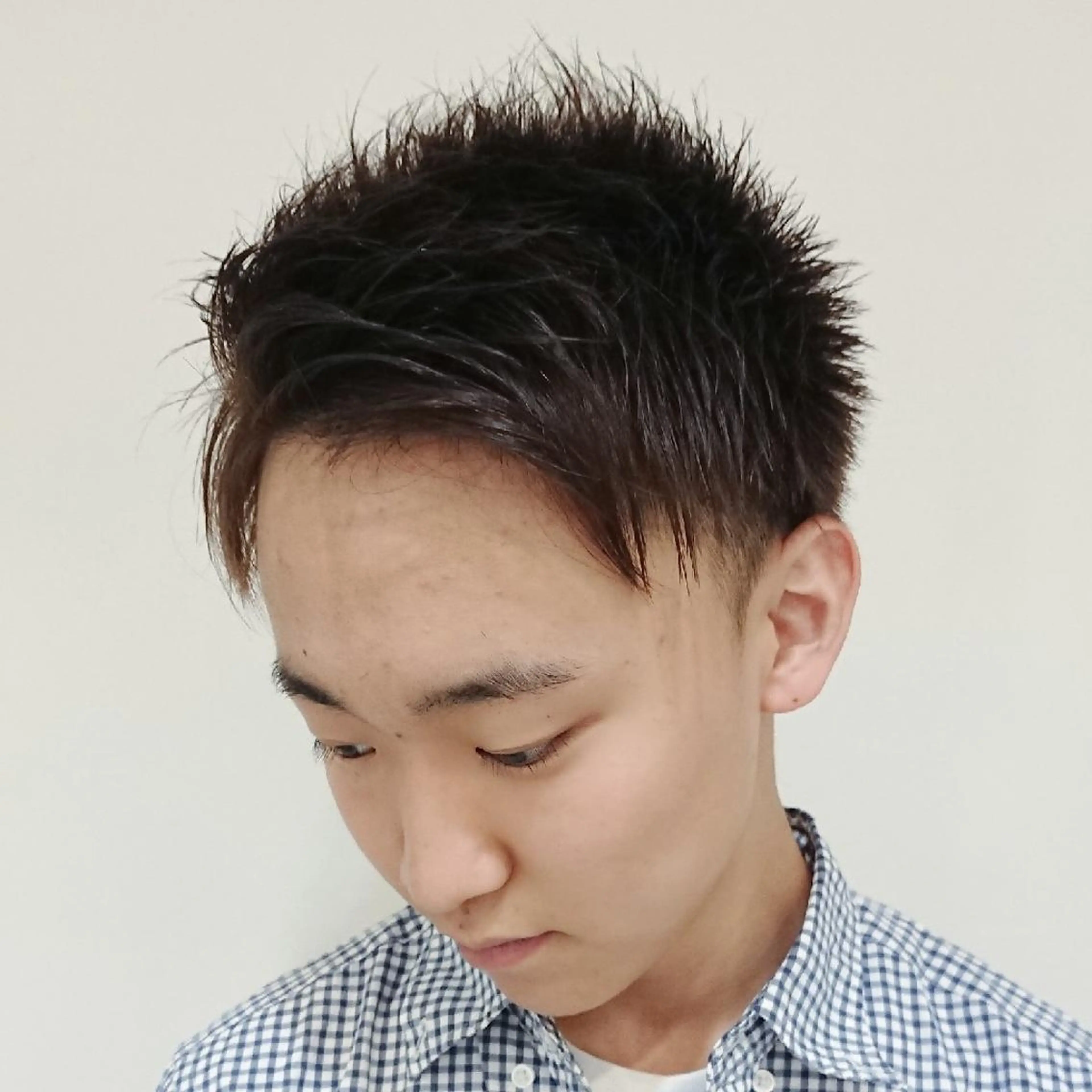 メンズ カラー パーマ ヘアアレンジ アップバング メンズブリーチ マッシュ メンズパーマ ブリーチ ブリーチ/ヘアケア/ 艶髪/イギチハルのヘアスタイル