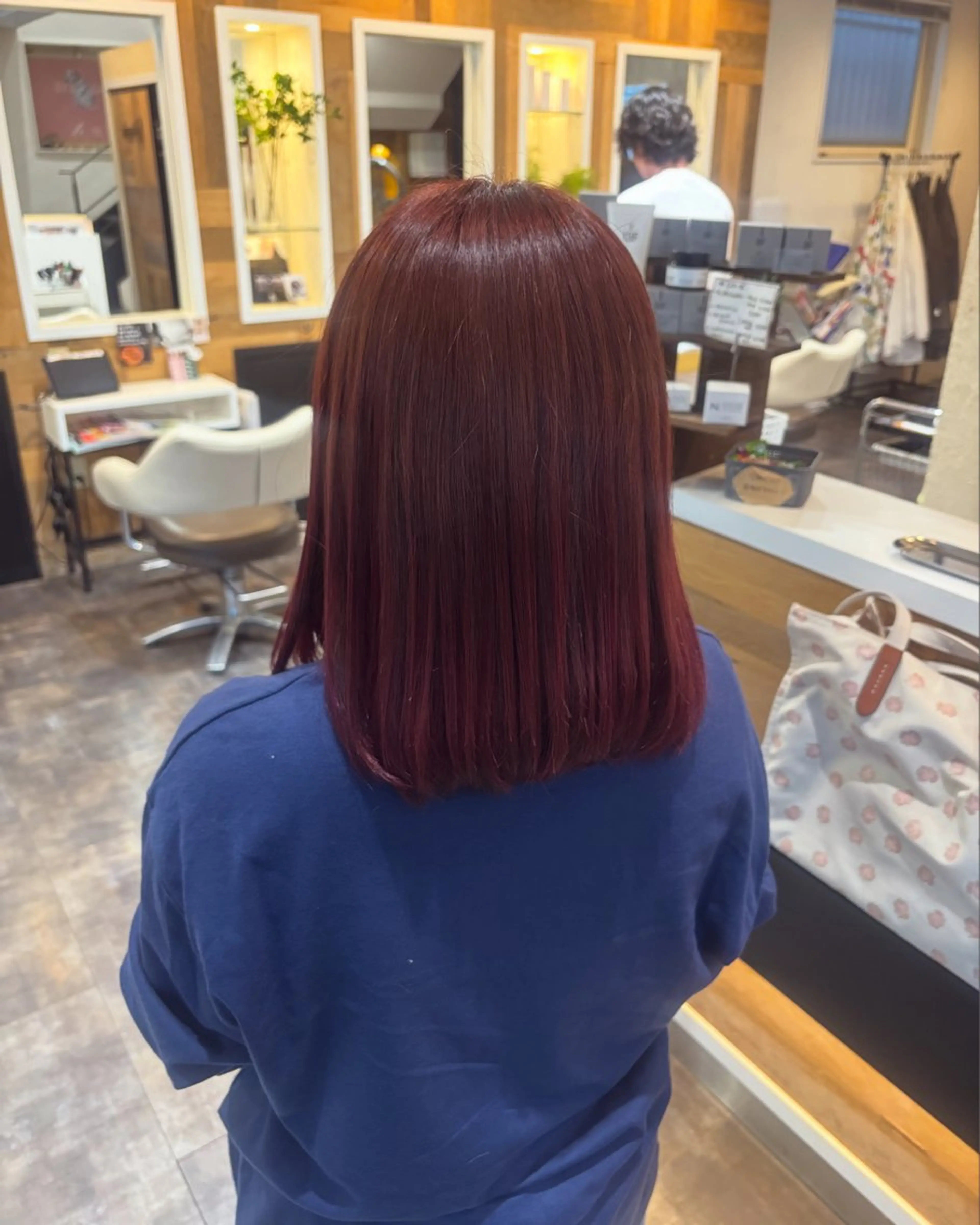 カラー ダブルカラー 藤原 梨夢のヘアスタイル