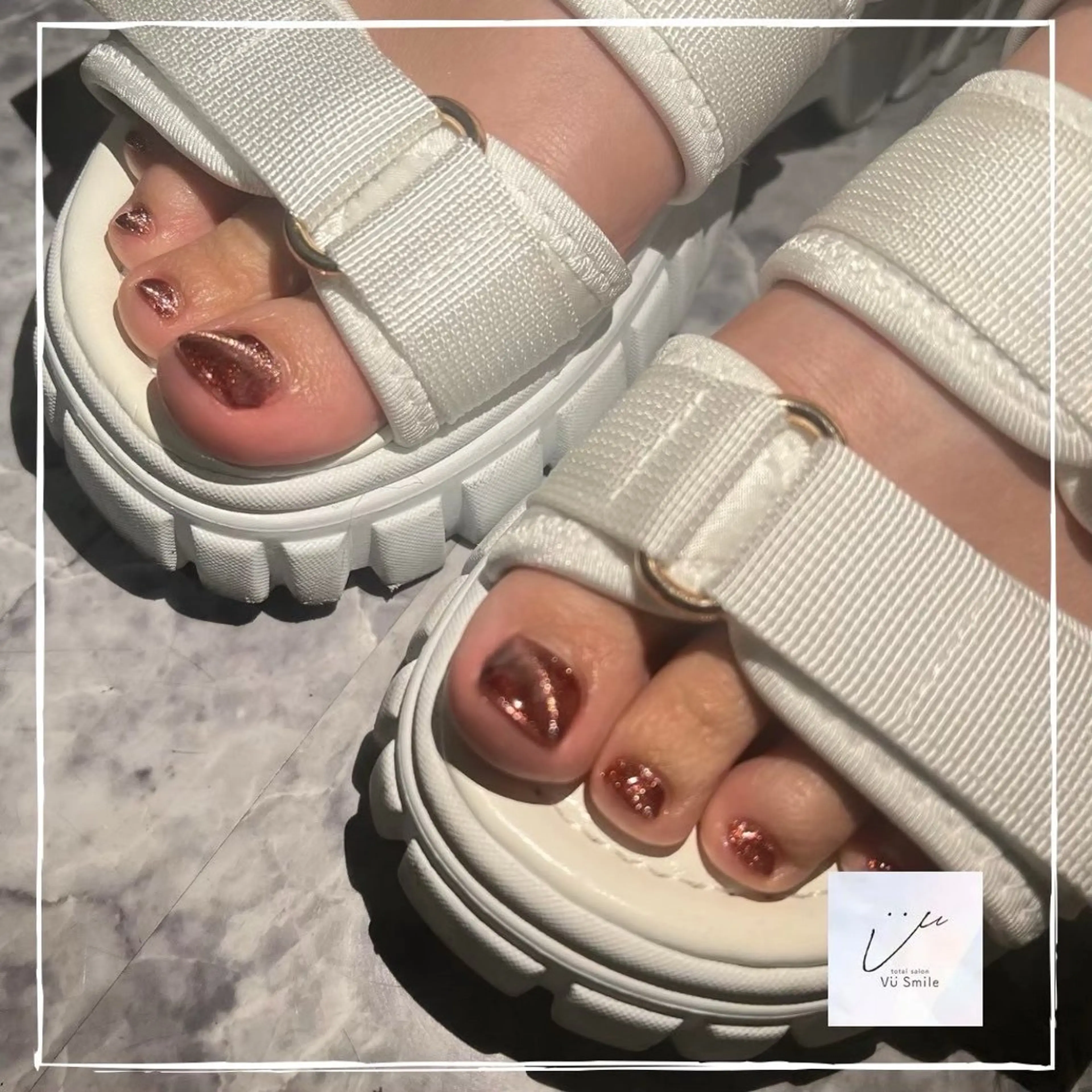 ネイル フットネイル マグネットネイル マグネットワンカラー ワンカラーネイル フットネイル 瀬野 佑季のネイルデザイン