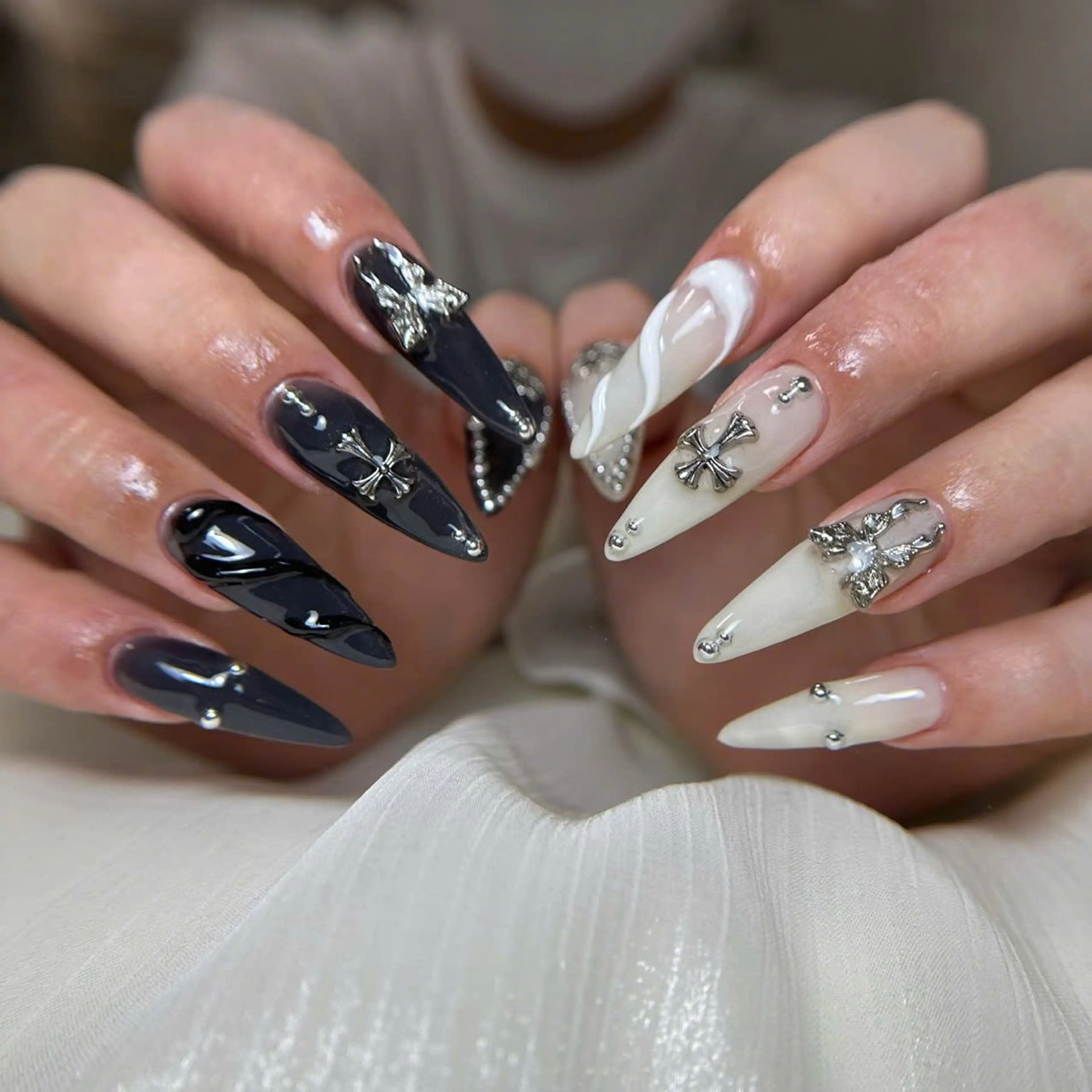 ネイル オーロラネイル 長さ出し フラッシュネイル フレンチネイル ジェルネイル Michi_Nails_Salon所属・Michi Nail Staffのネイルデザイン