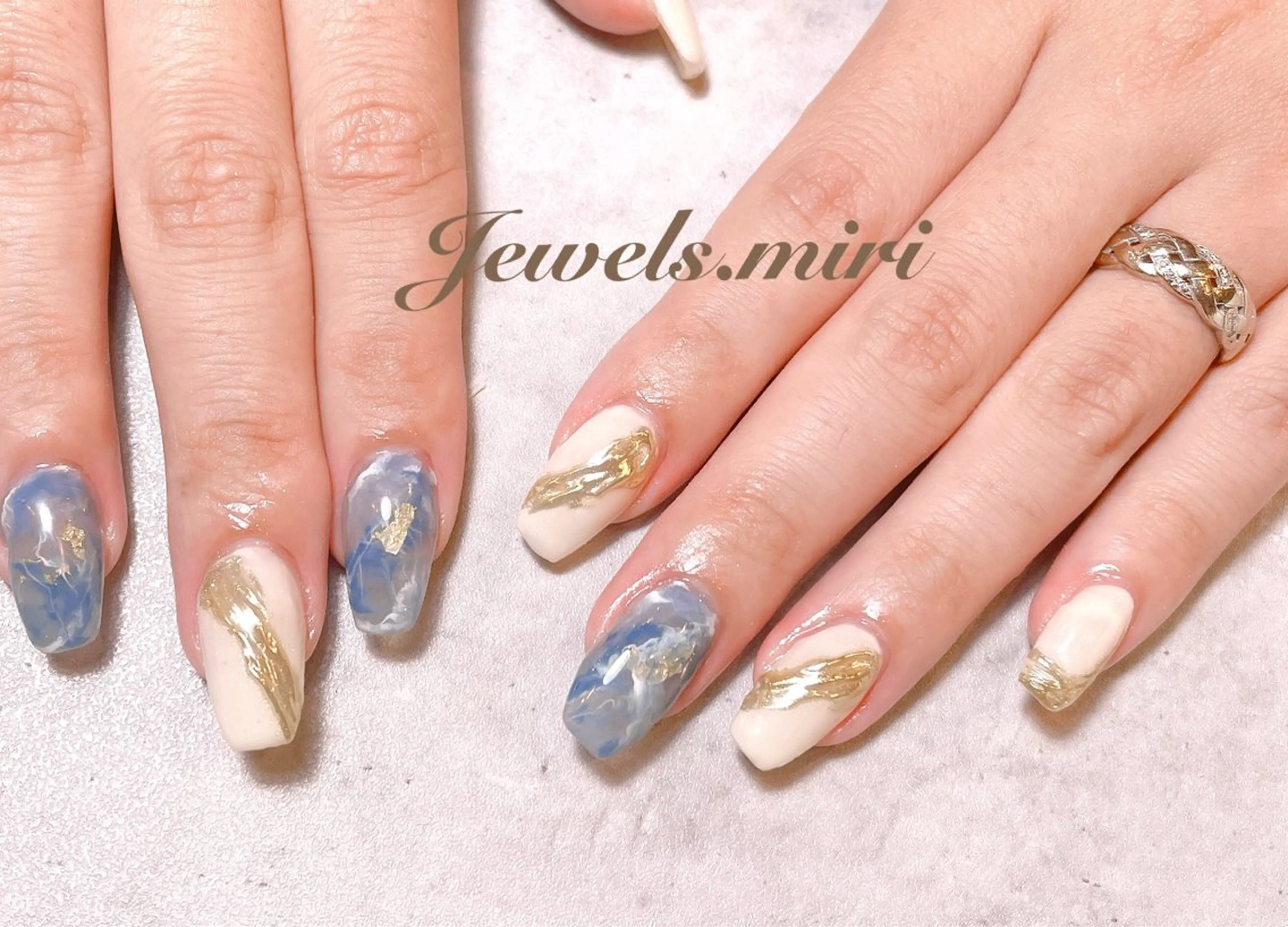 ネイル アートネイル ブルー ジェルネイル ゴールド ゴージャス ネイルサロン Jewels Mのネイルデザイン