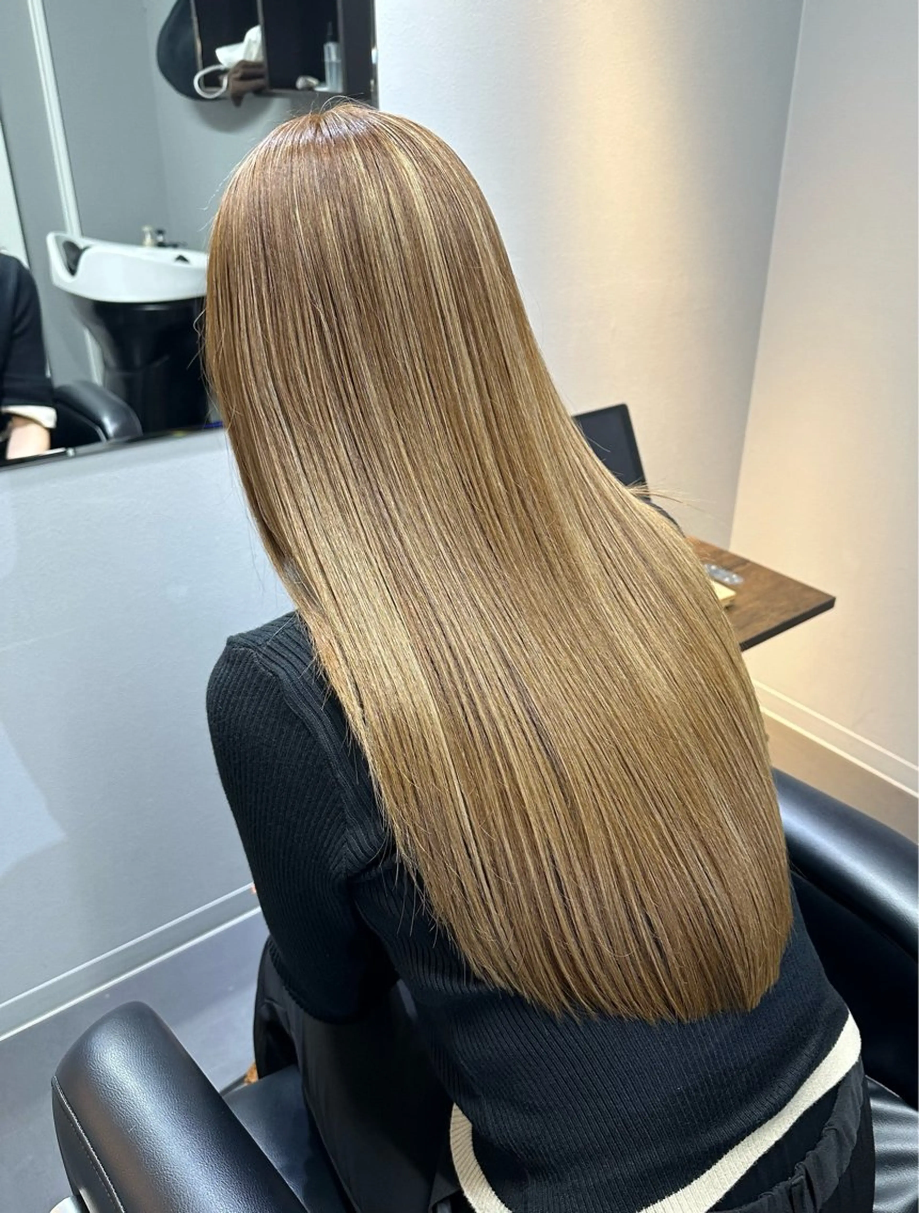 ロング カラー トリートメント カット ヘアカラー トリートメント 美髪矯正・レイヤー 倉友哉のヘアスタイル