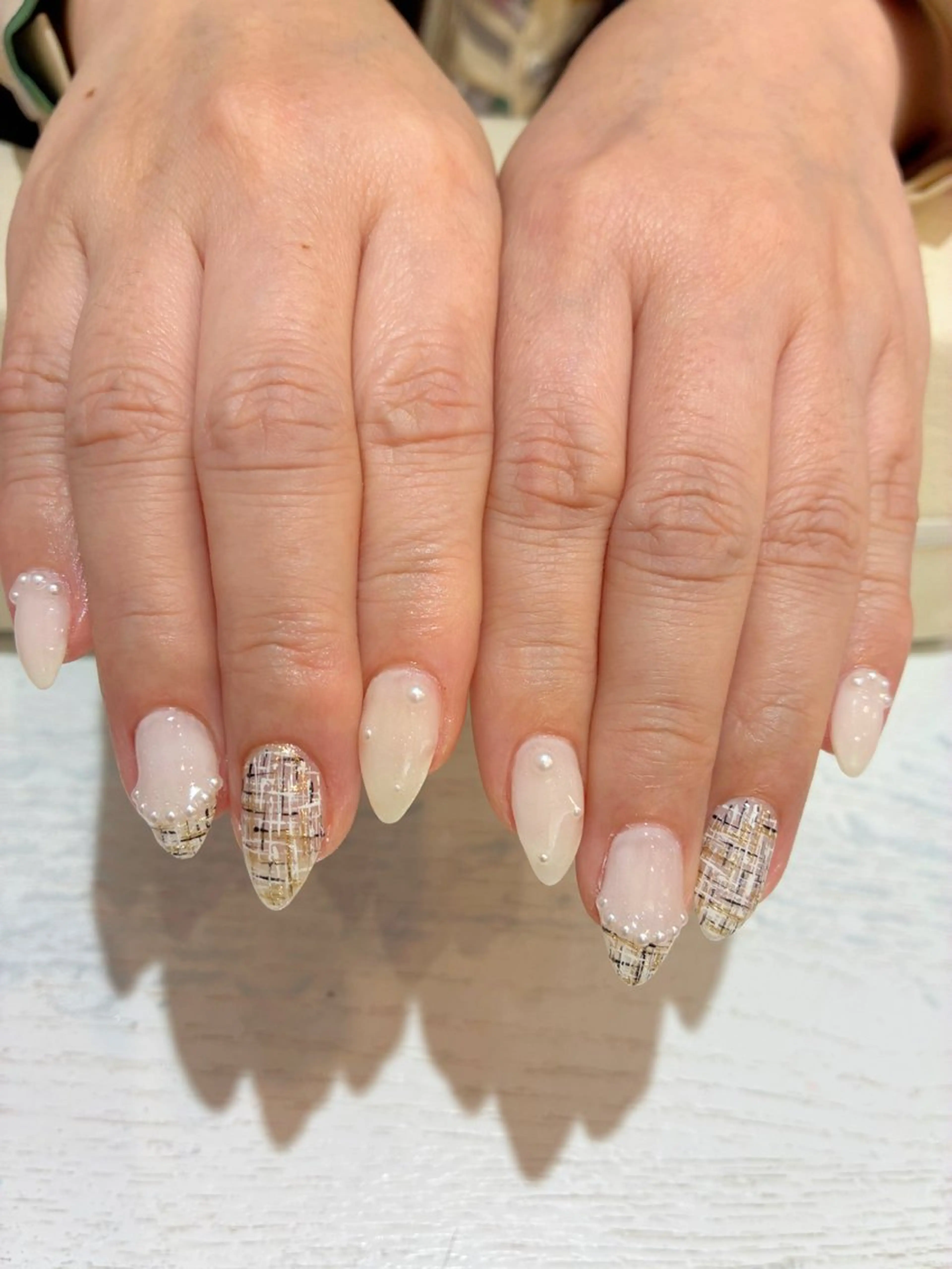 ネイル シンプルネイル Nest 岩崎のネイルデザイン