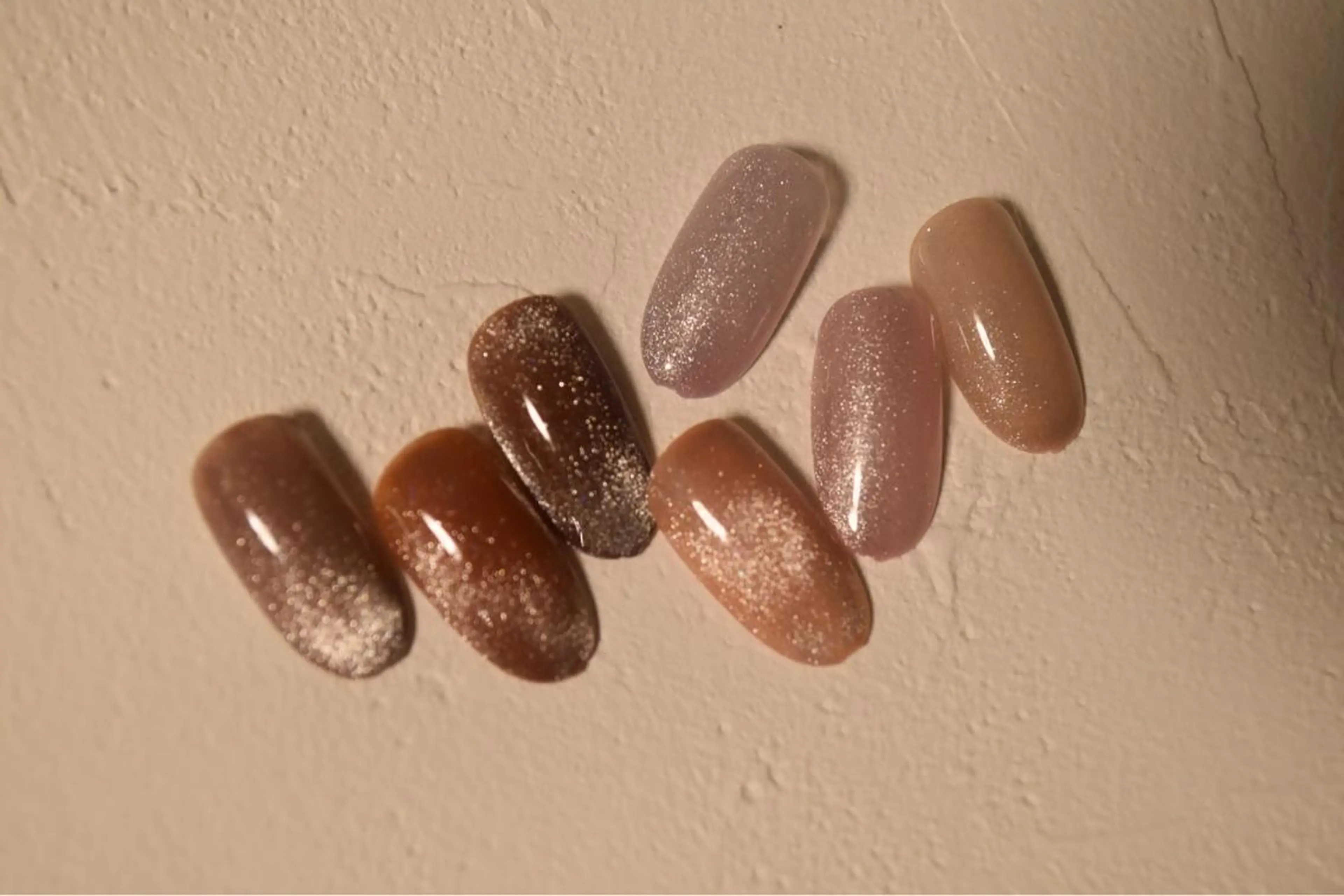 ミディアム カラー ヘアアレンジ ネイル Aayley アイリ―サロンのネイルデザイン