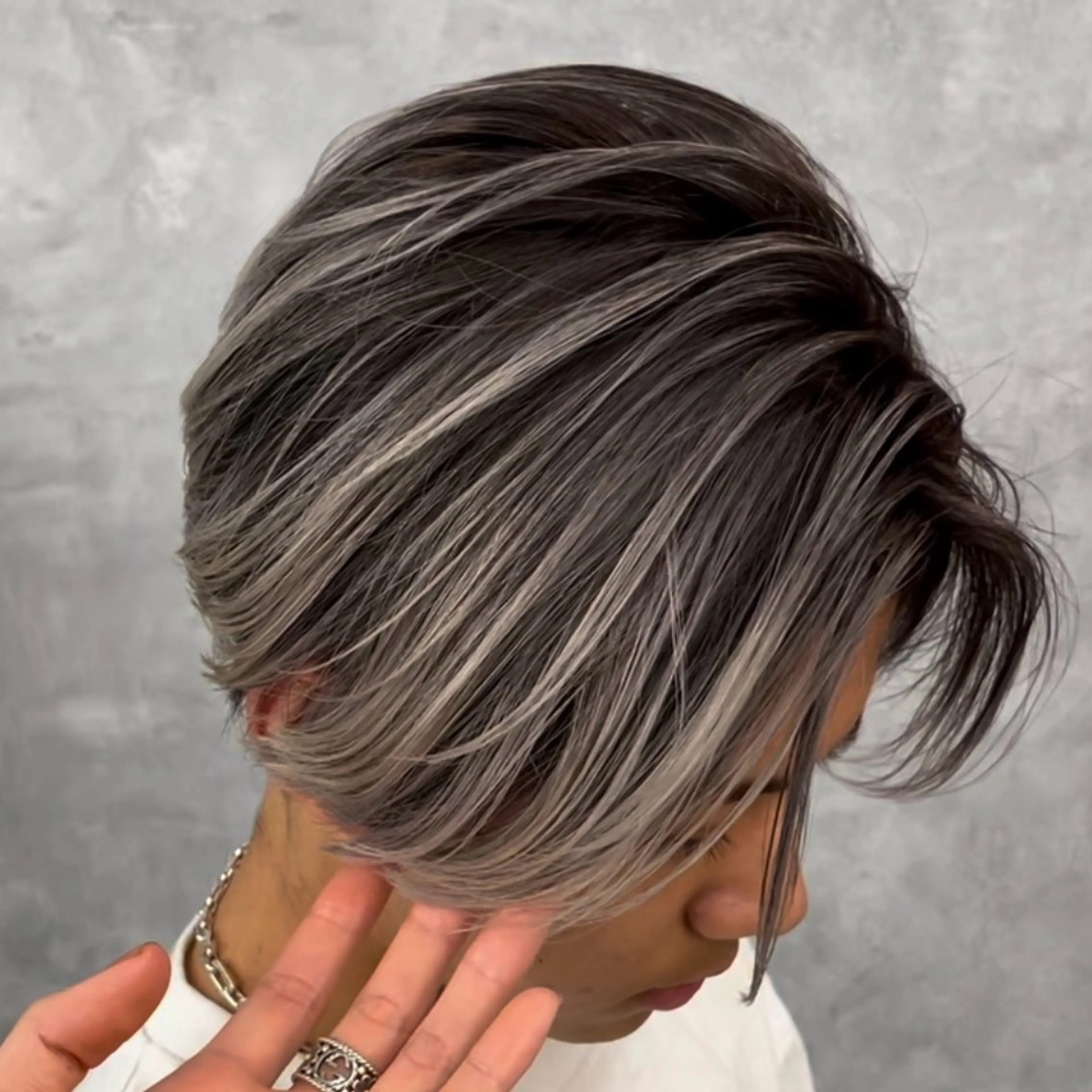 ミディアム カラー パーマ ヘアアレンジ メンズ メンズバレイヤージュ 🌫ハイライトのヘアスタイル