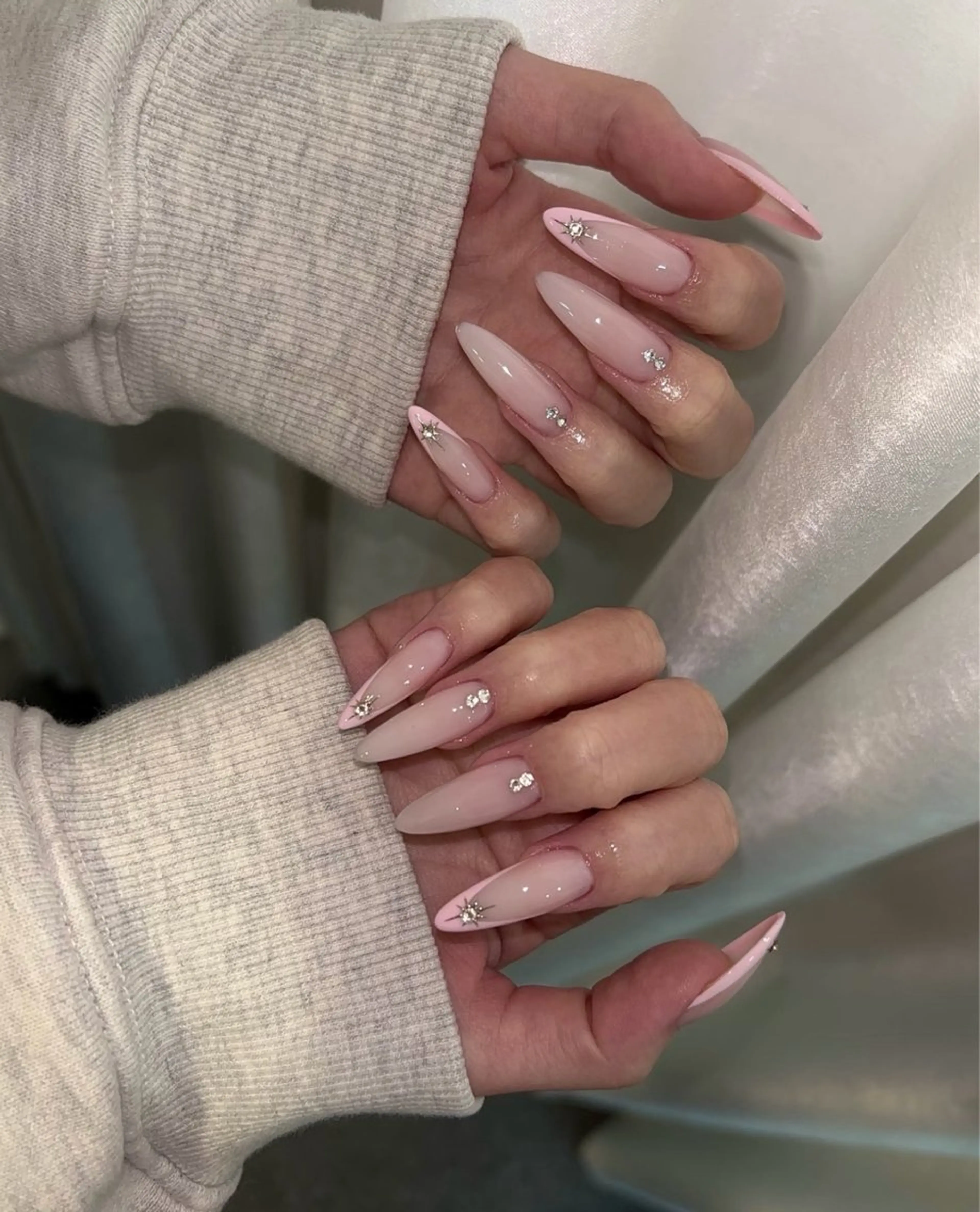 ネイル フレンチネイル キラキラネイル 韓国ネイル シンプルネイル ワンホンネイル ハンドネイル MEI Nailのネイルデザイン