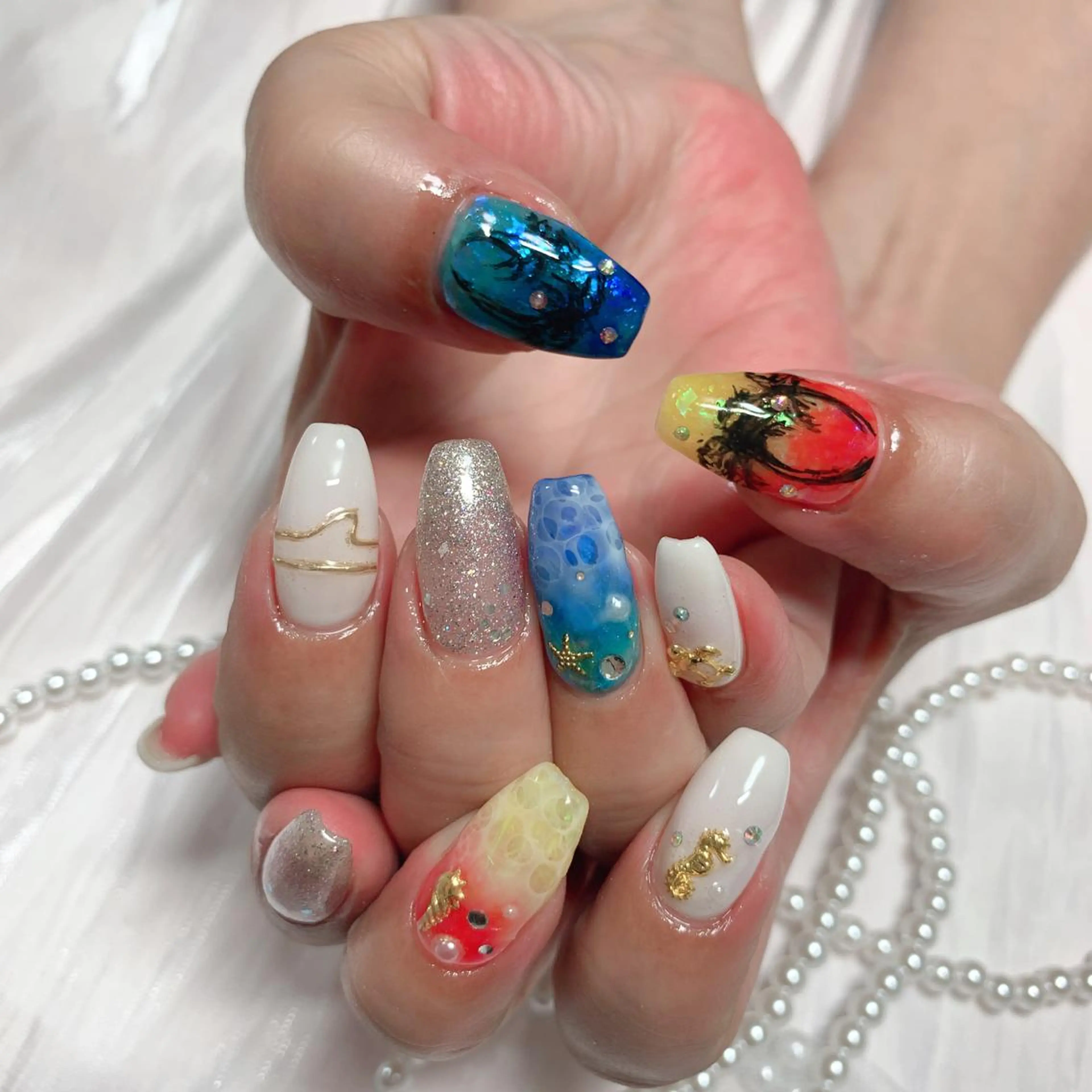 ネイル ハンドネイル 💅ネイルハウス🏡 🎀TOMO🎀のネイルデザイン