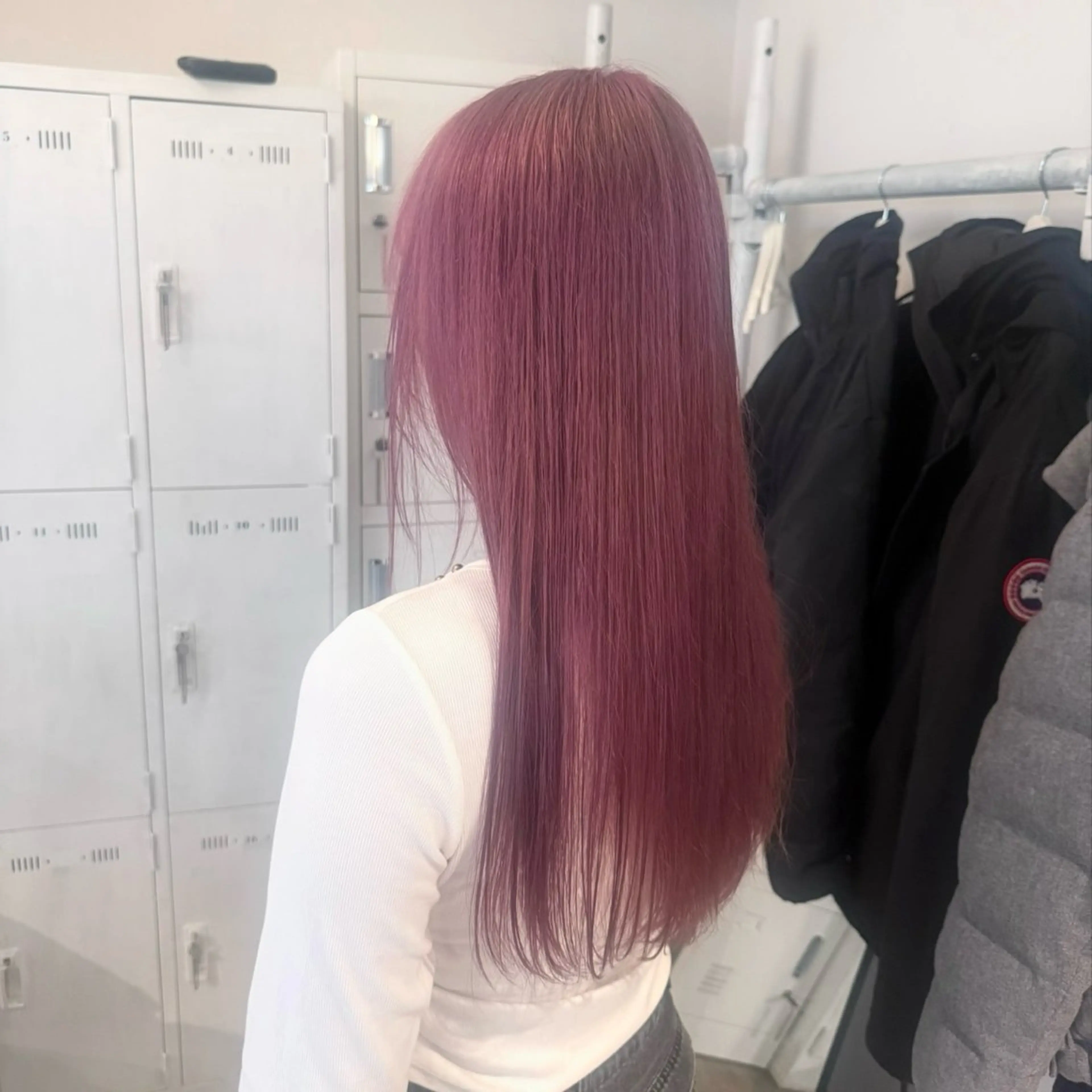 ⭐初ブリーチ迷ってる方へ⭐ケアブリーチ使用🪄ブリーチ1回+オンカラー+トリートメントの写真