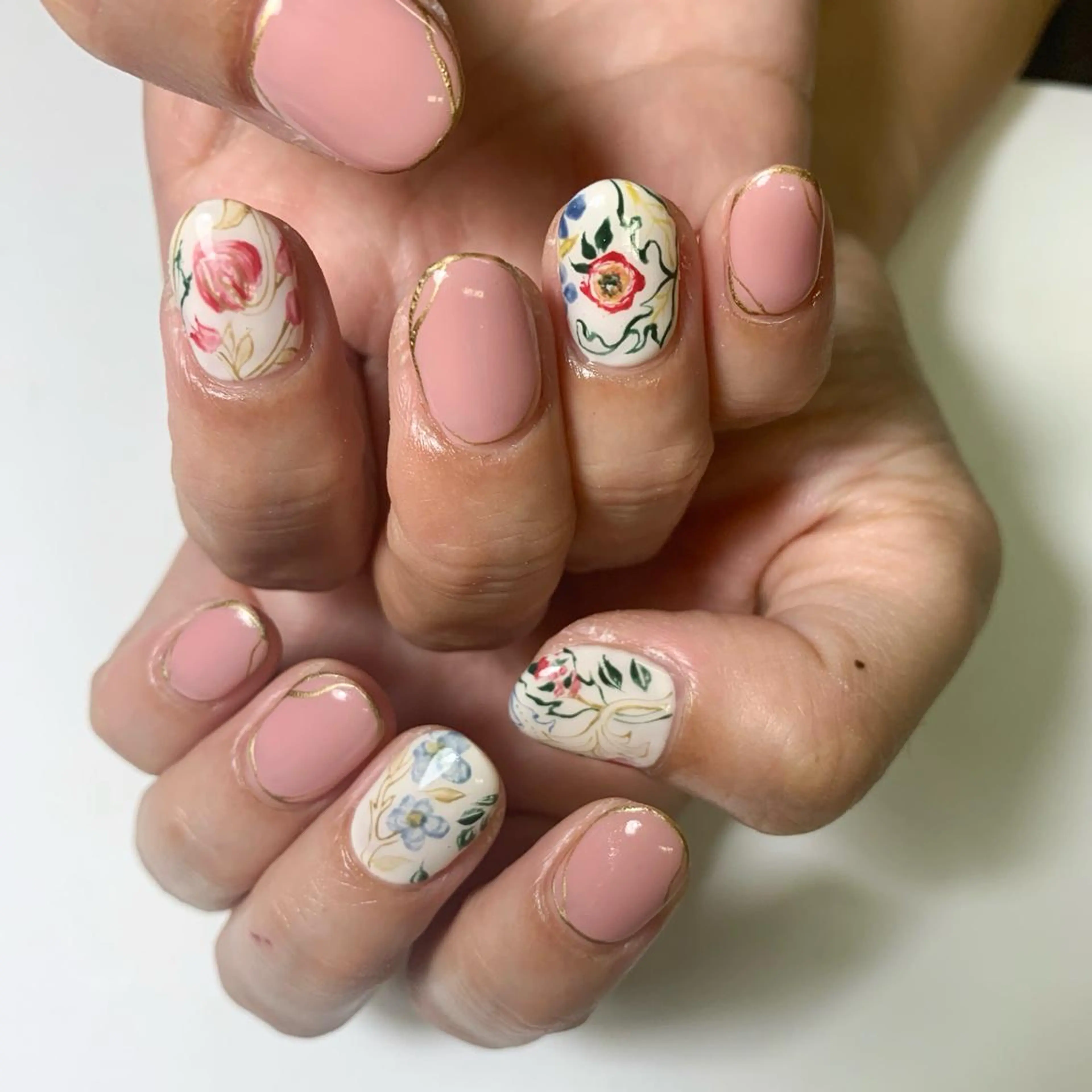 ネイル ハンドネイル FIORITURA aiのネイルデザイン