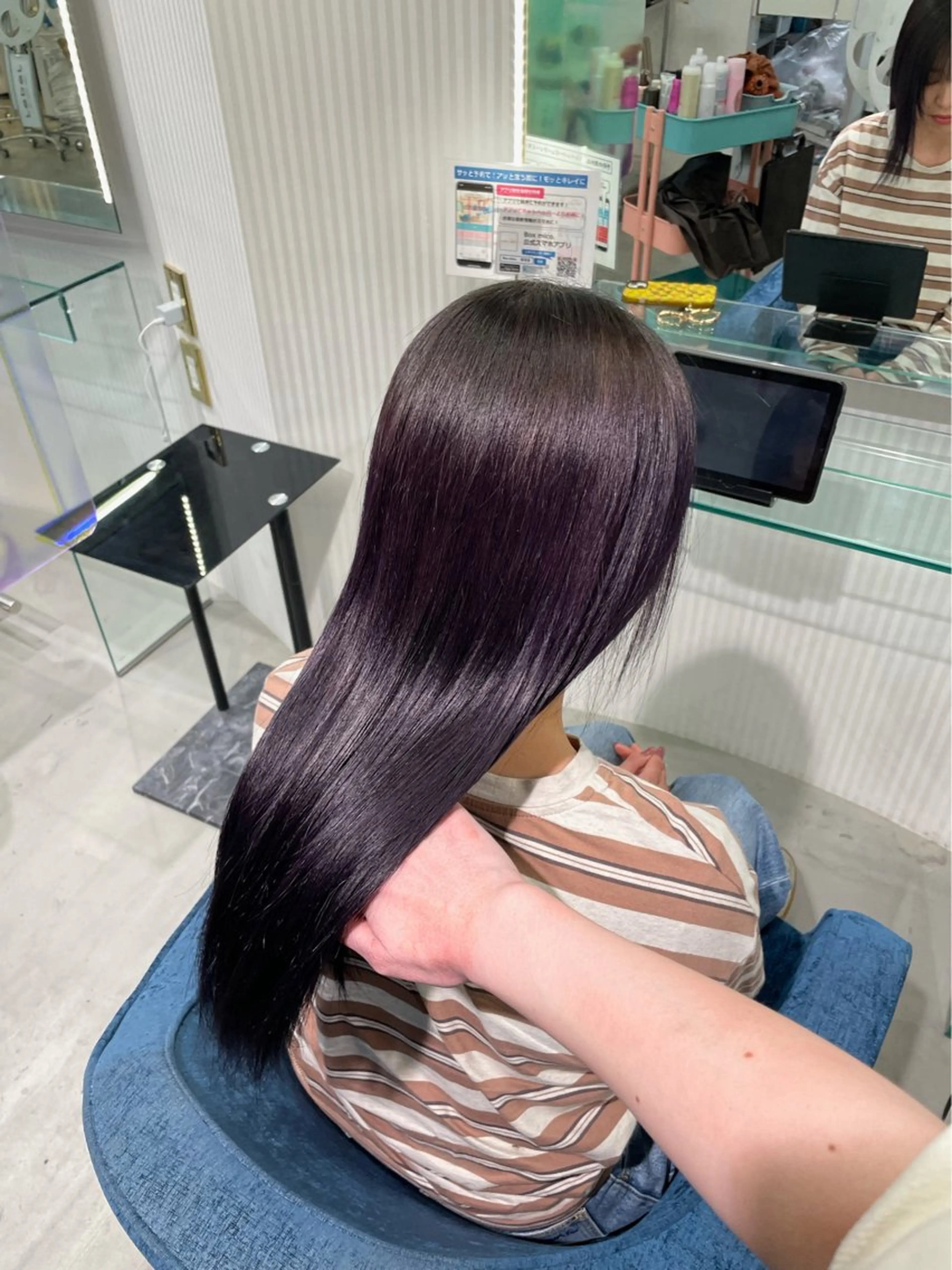 ロング カラー 安井まゆ _Box mico.のヘアスタイル