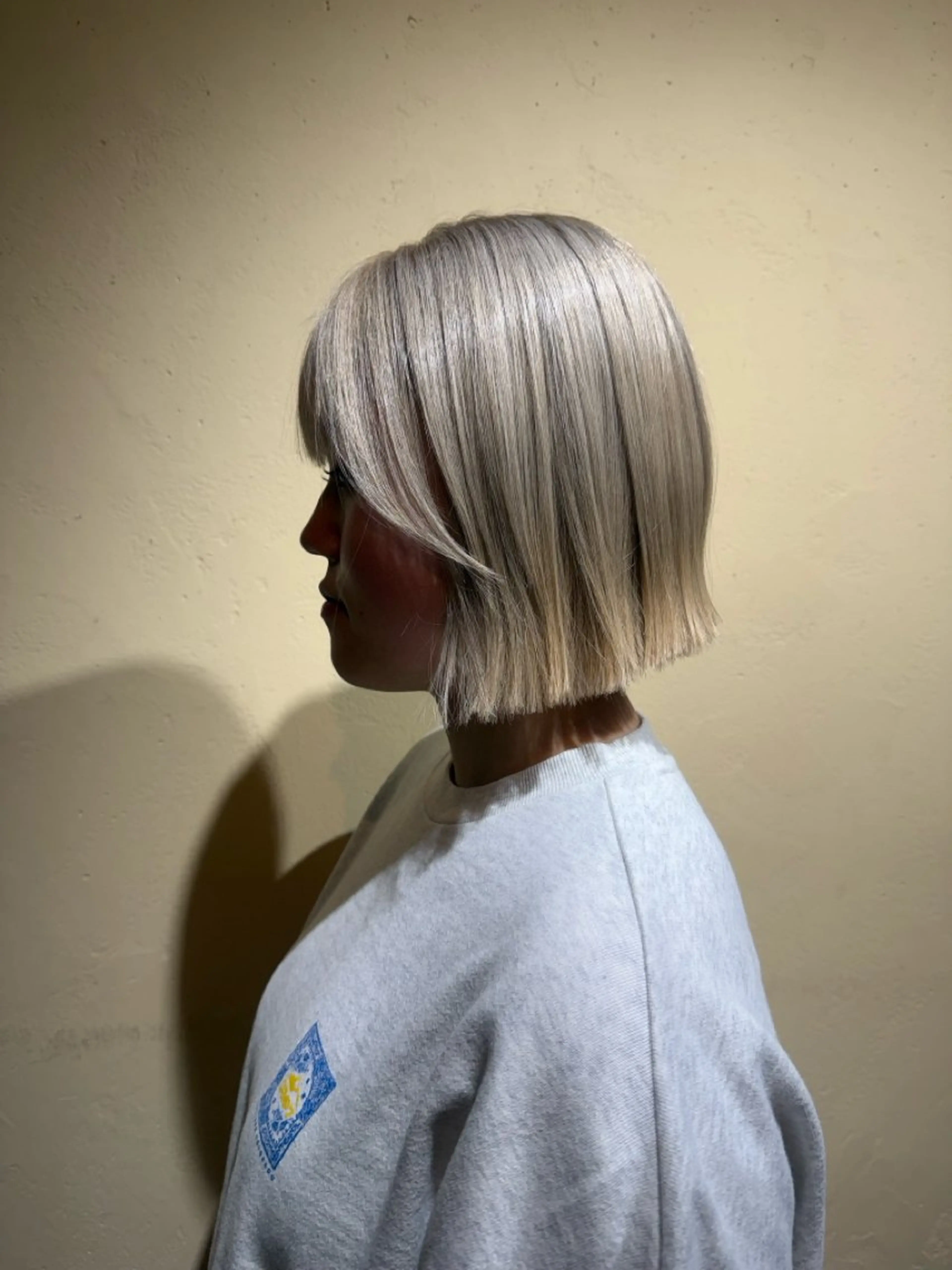 ショート カラー ブリーチ ヘアカラー トリートメント saya （サヤ）のヘアスタイル