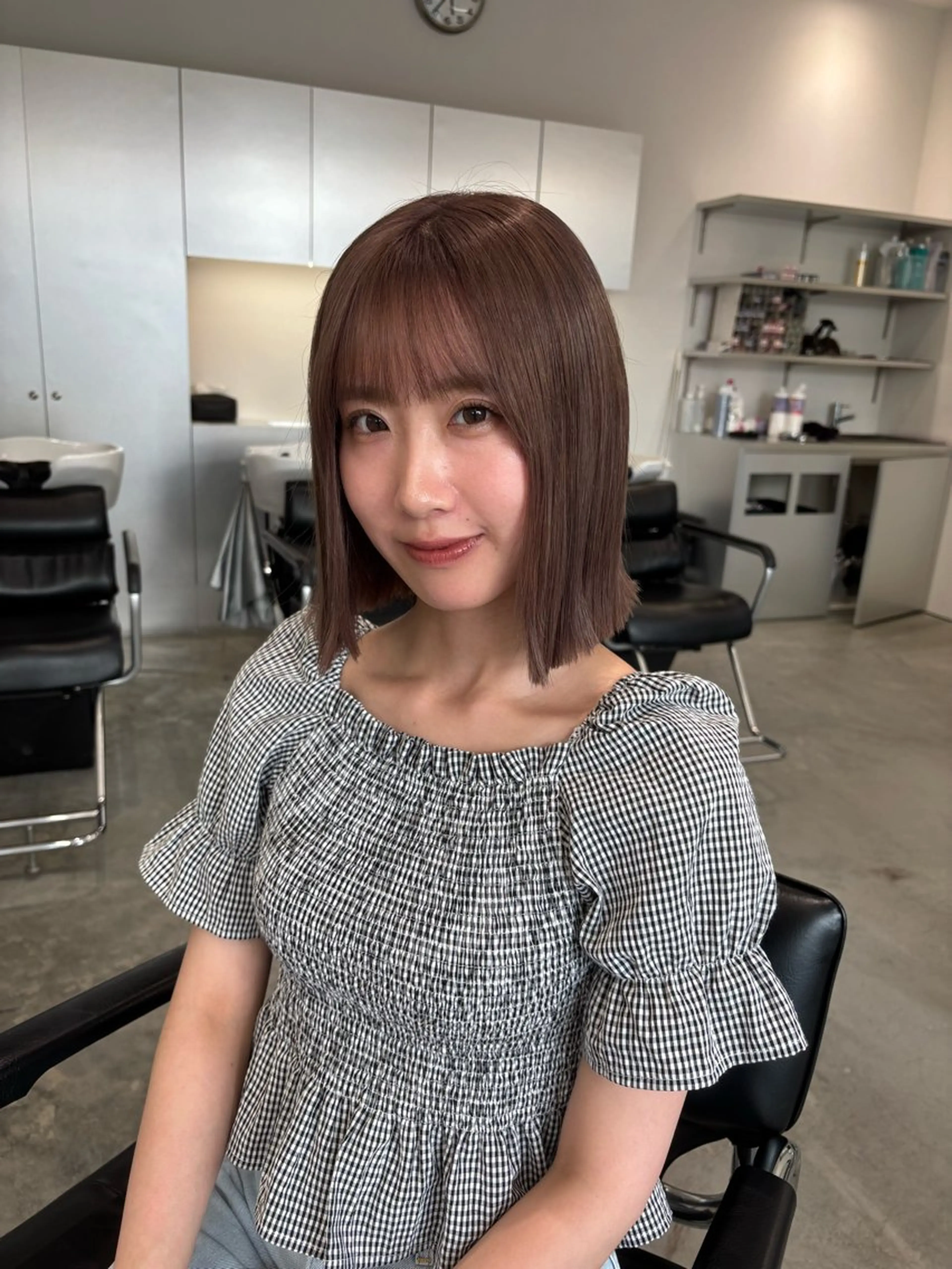 ショート カラー 鶴町 桃香のヘアスタイル