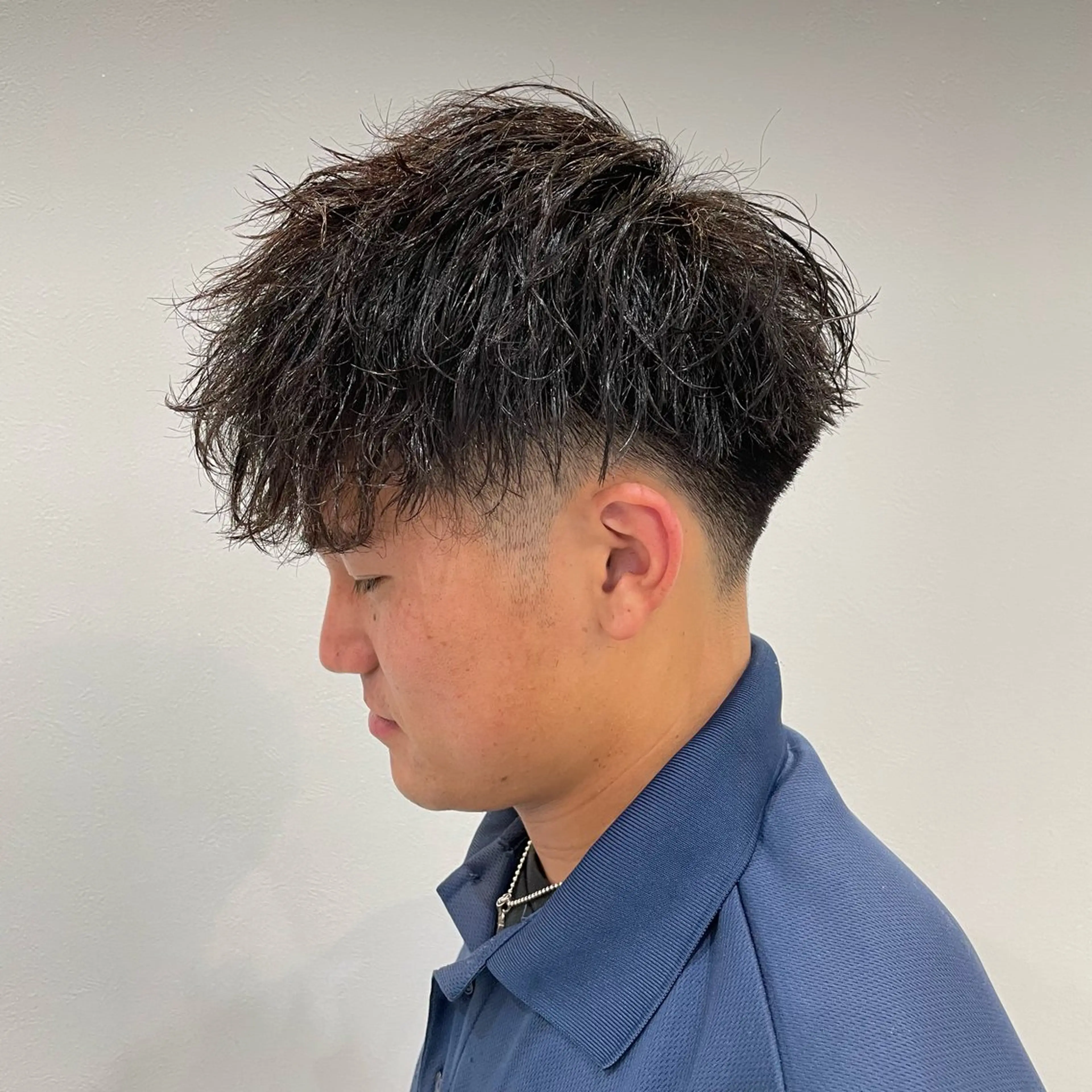 パーマ メンズ メンズブリーチ メンズハイライト メンズハイトーン メンズパーマ SOYON船橋店 西澤元気のヘアスタイル