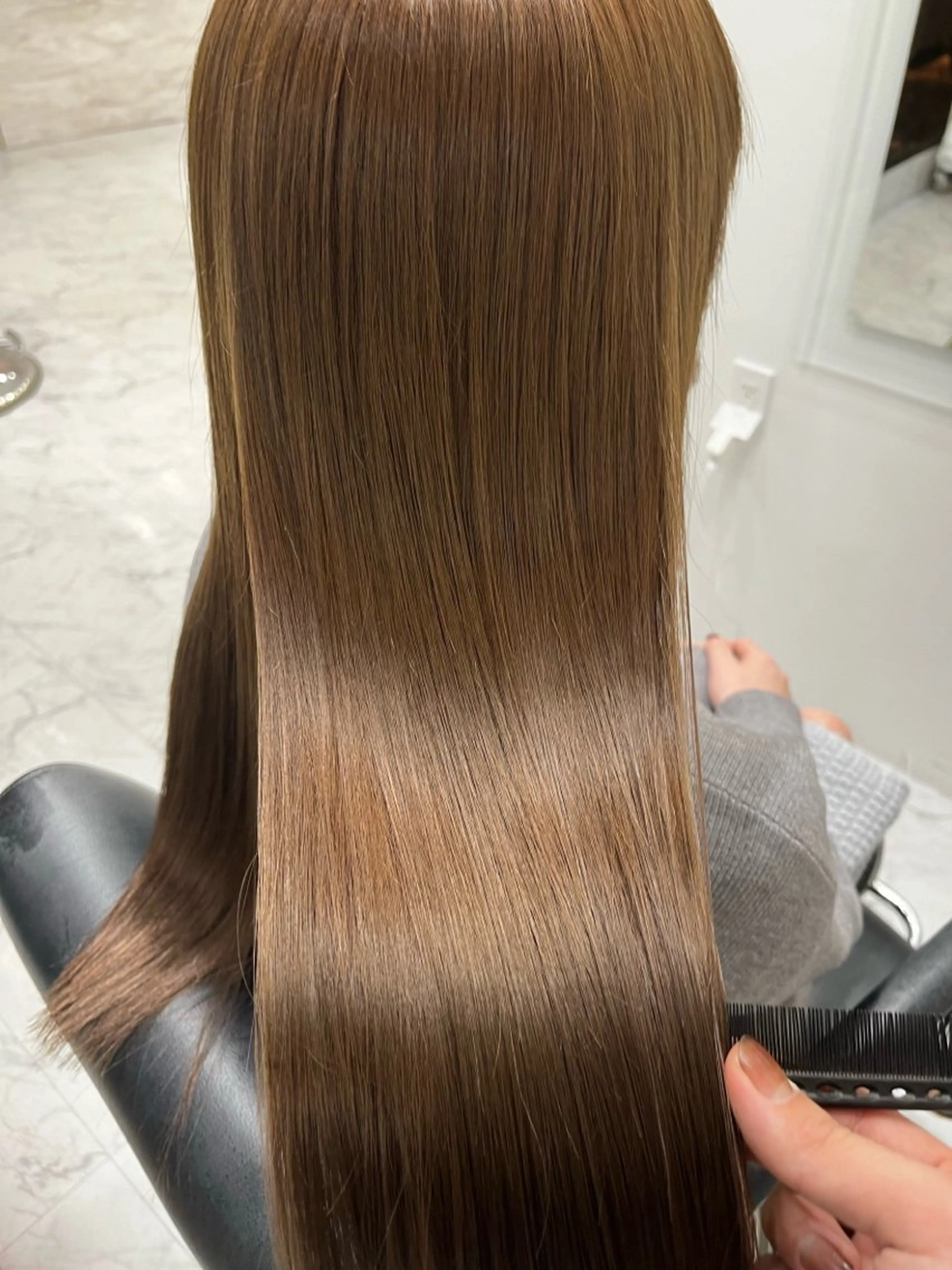 ロング 酸性ストレート 濱川響太レディース カットモデルのヘアスタイル