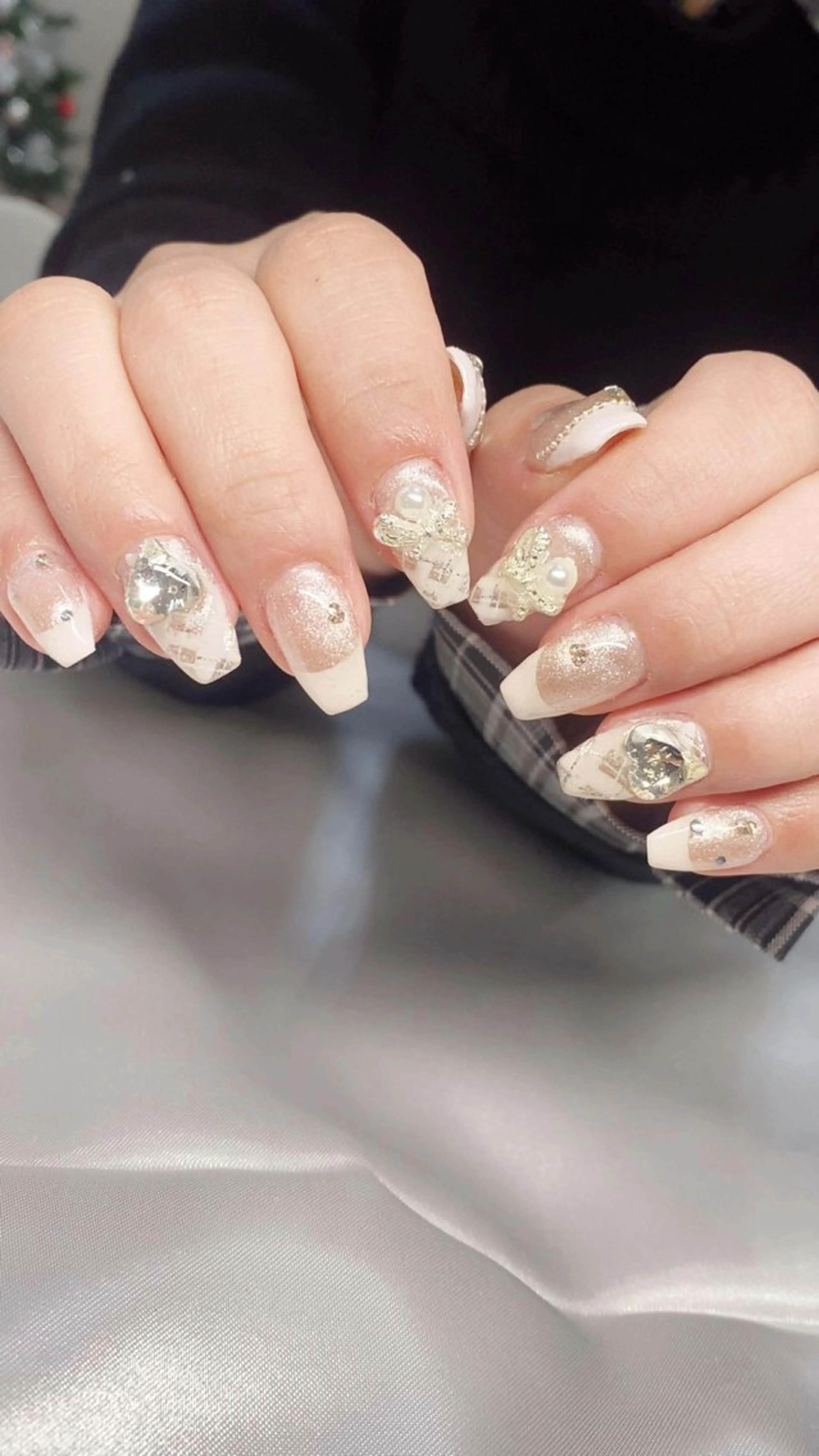 ネイル フレンチネイル グラデーション マグネットネイル ニュアンスネイル オフィスネイル Hara Nail 【パラジェル使用】のネイルデザイン